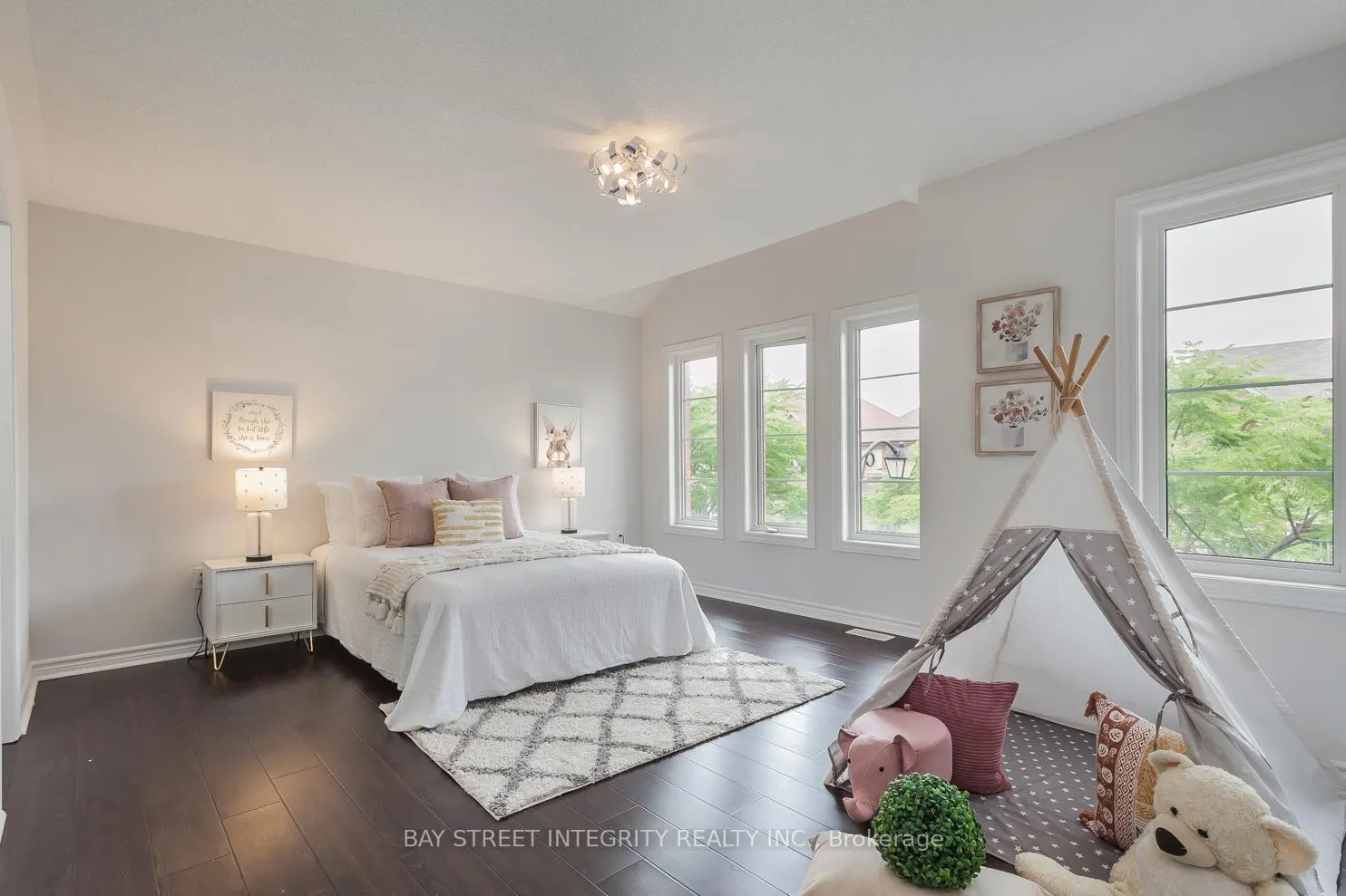 Photo 38 of 26 Carolina Rose Crescent, Markham, Wismer — HOMEH