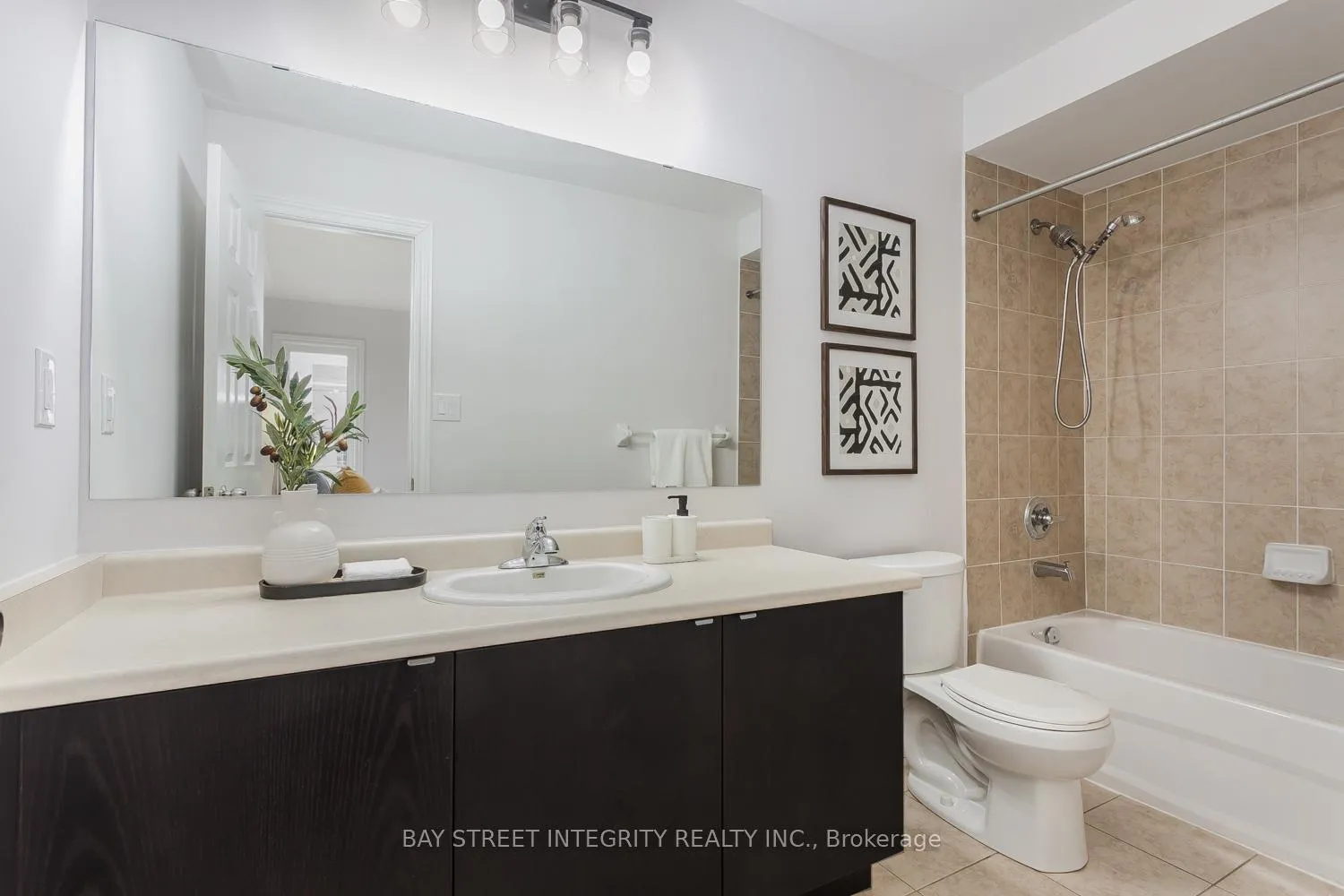 Photo 41 of 26 Carolina Rose Crescent, Markham, Wismer — HOMEH