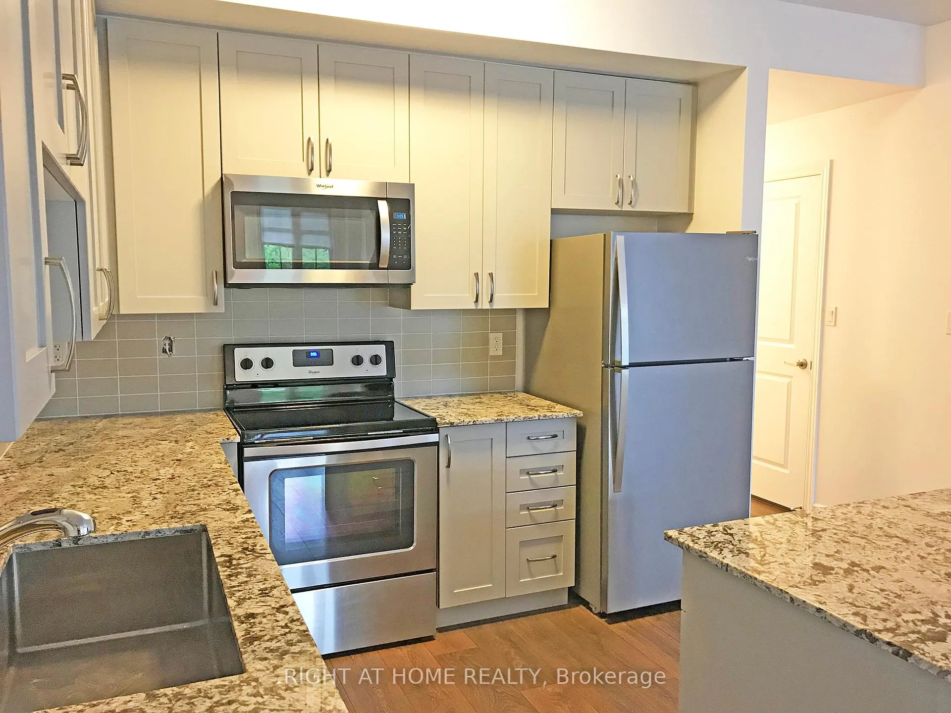 Photo 5 of Unit 413, 201 Pine Grove Road, Vaughan, Islington Woods — HOMEH