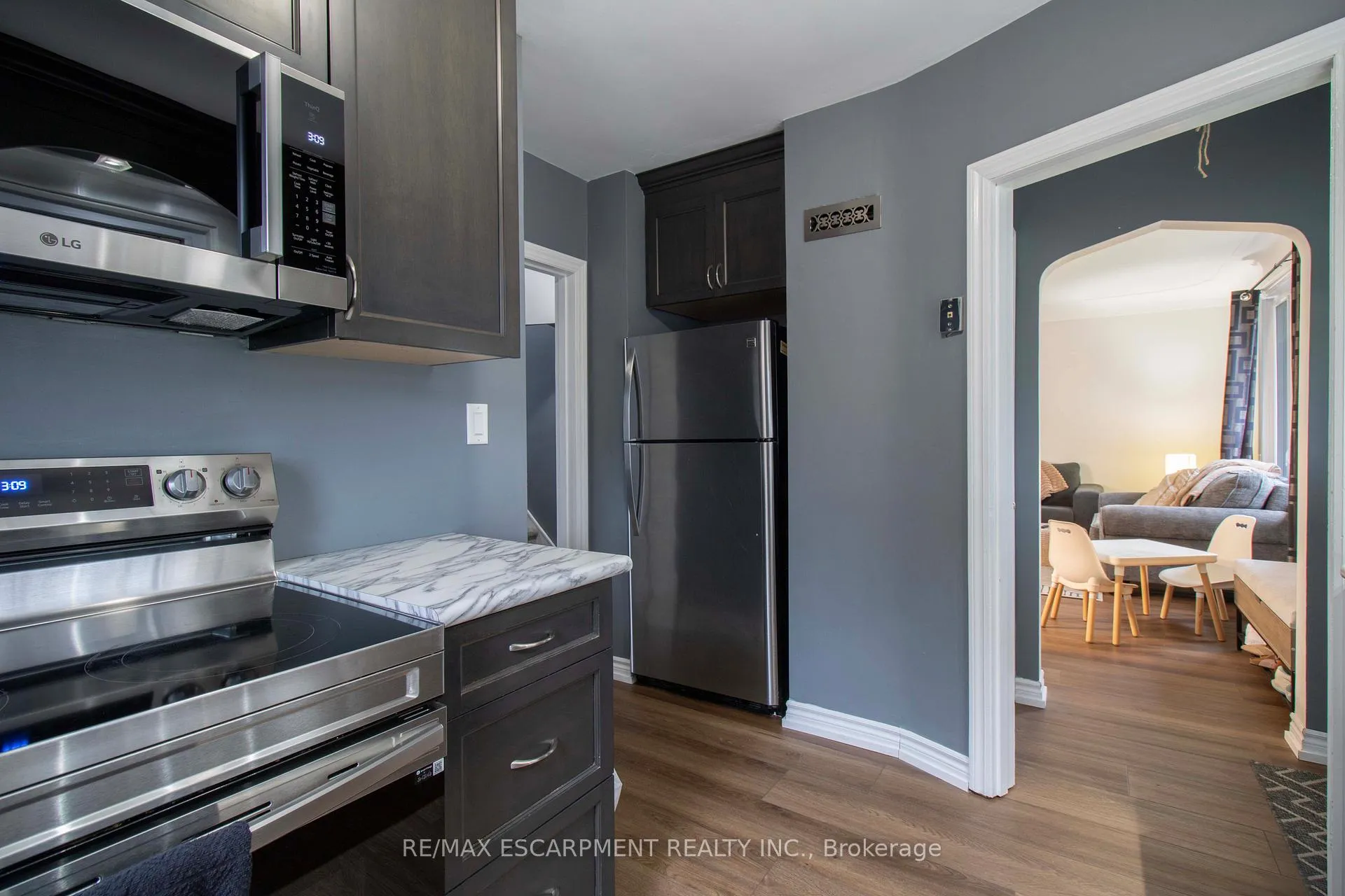 Photo 11 of 149 East 34th Street, Hamilton, Raleigh — HOMEH