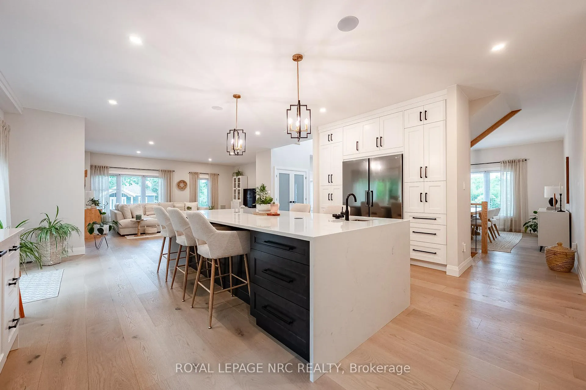 Photo 11 of 22 Lake Street, Grimsby, Grimsby Beach — HOMEH