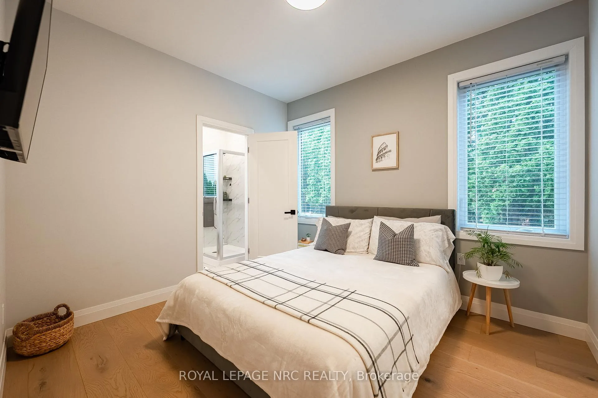 Photo 16 of 22 Lake Street, Grimsby, Grimsby Beach — HOMEH