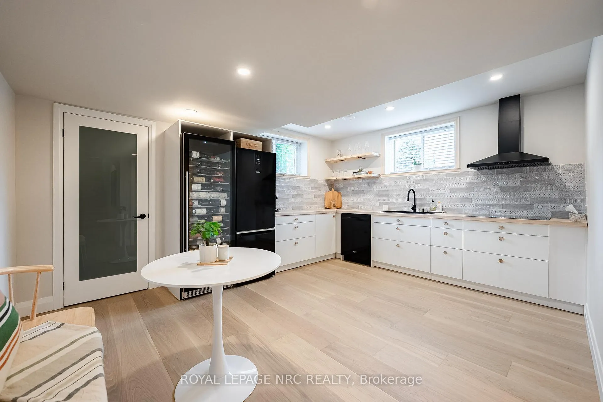 Photo 38 of 22 Lake Street, Grimsby, Grimsby Beach — HOMEH