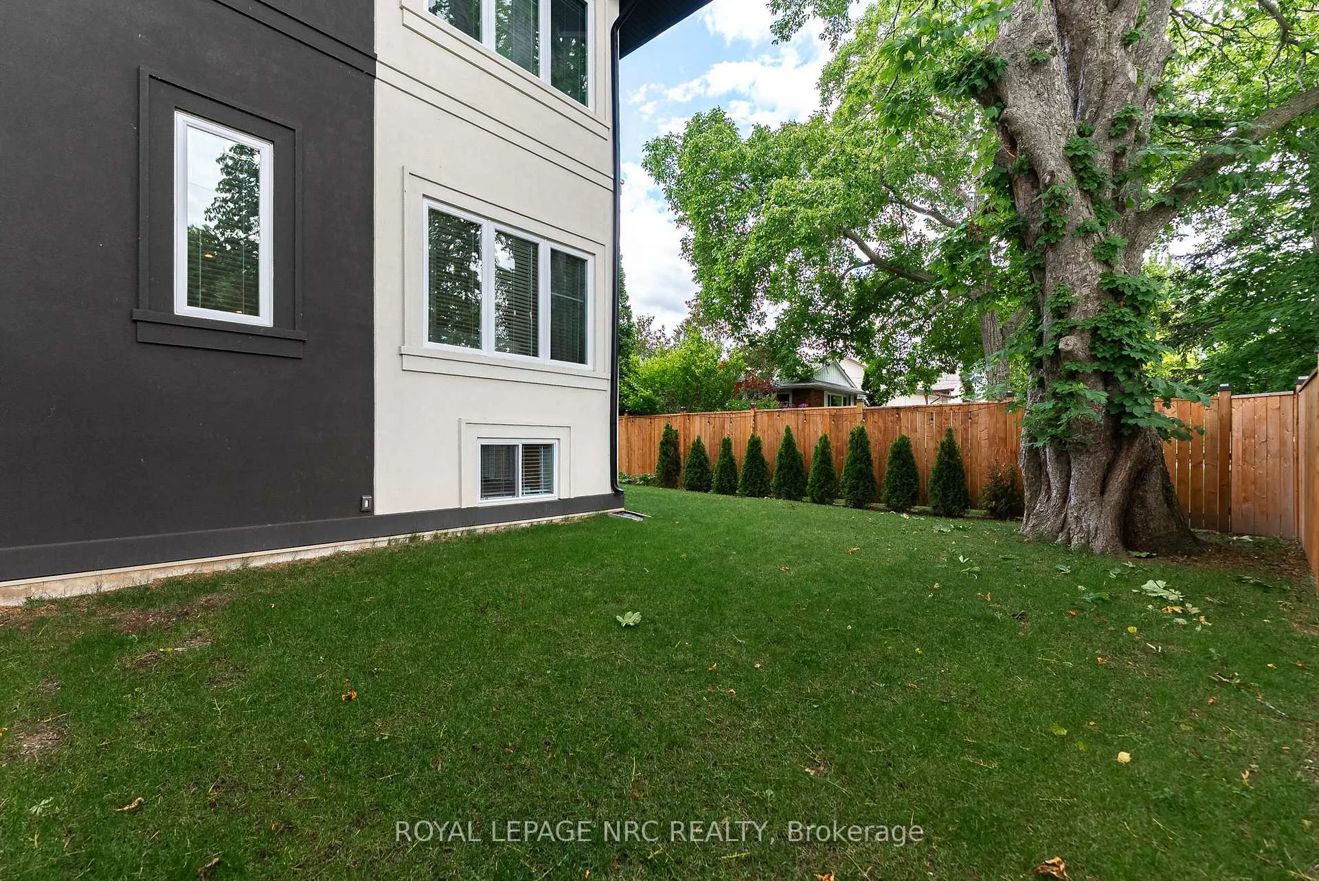 Photo 46 of 22 Lake Street, Grimsby, Grimsby Beach — HOMEH