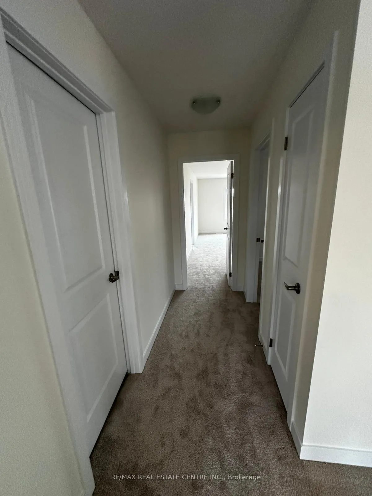 Photo 2 of 69 Moss Drive, Cambridge — HOMEH