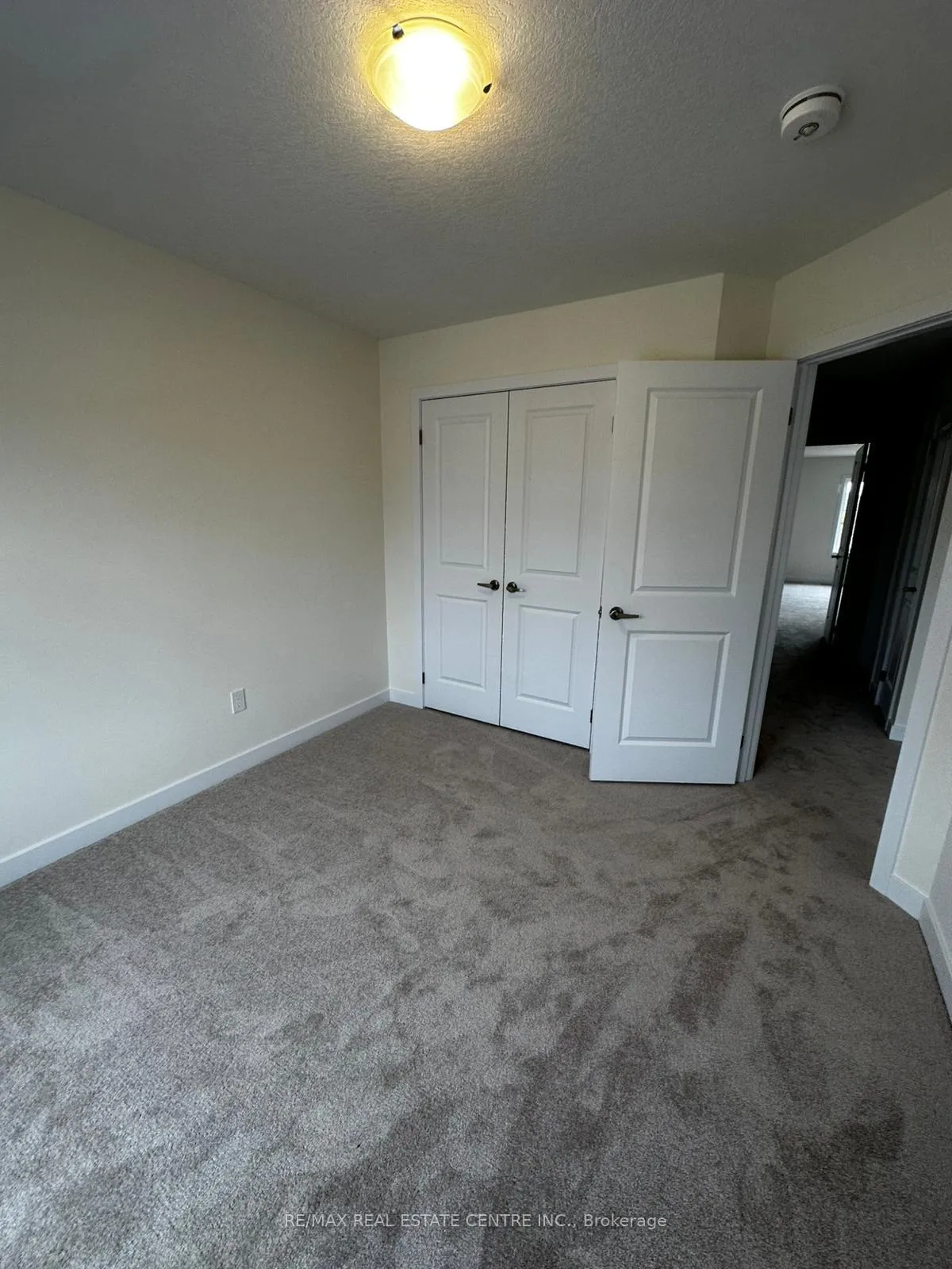 Photo 8 of 69 Moss Drive, Cambridge — HOMEH