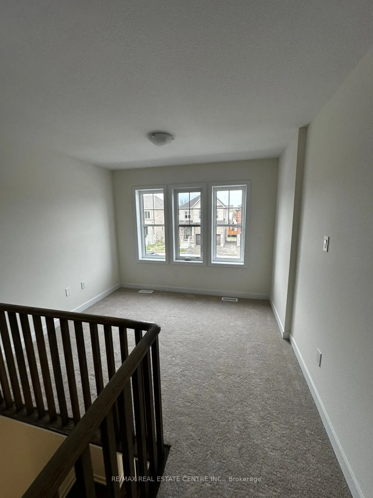 Photo 31 of 69 Moss Drive, Cambridge — HOMEH