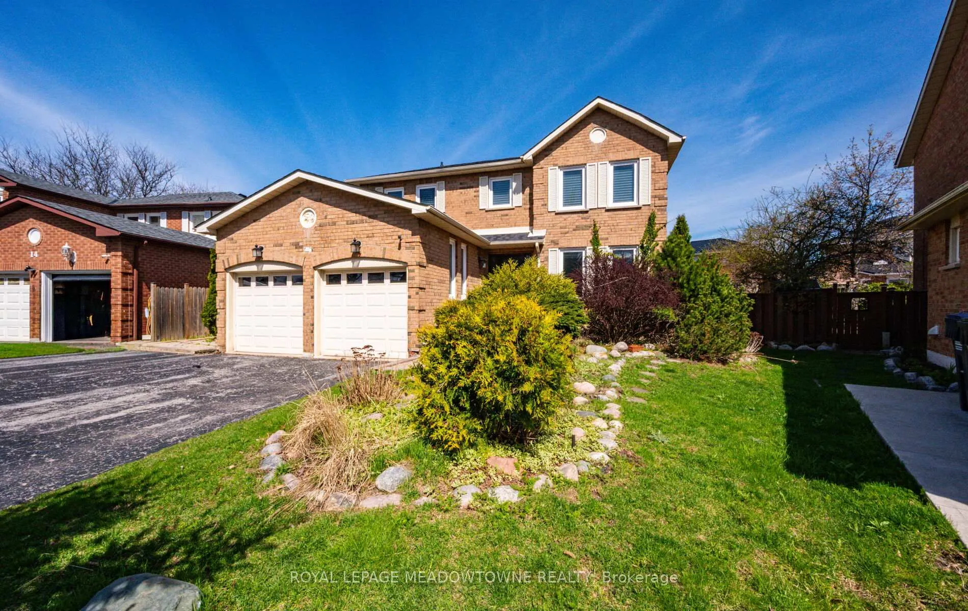 Photo 1 of 16 Cox Crescent, Brampton, Northwood Park — HOMEH