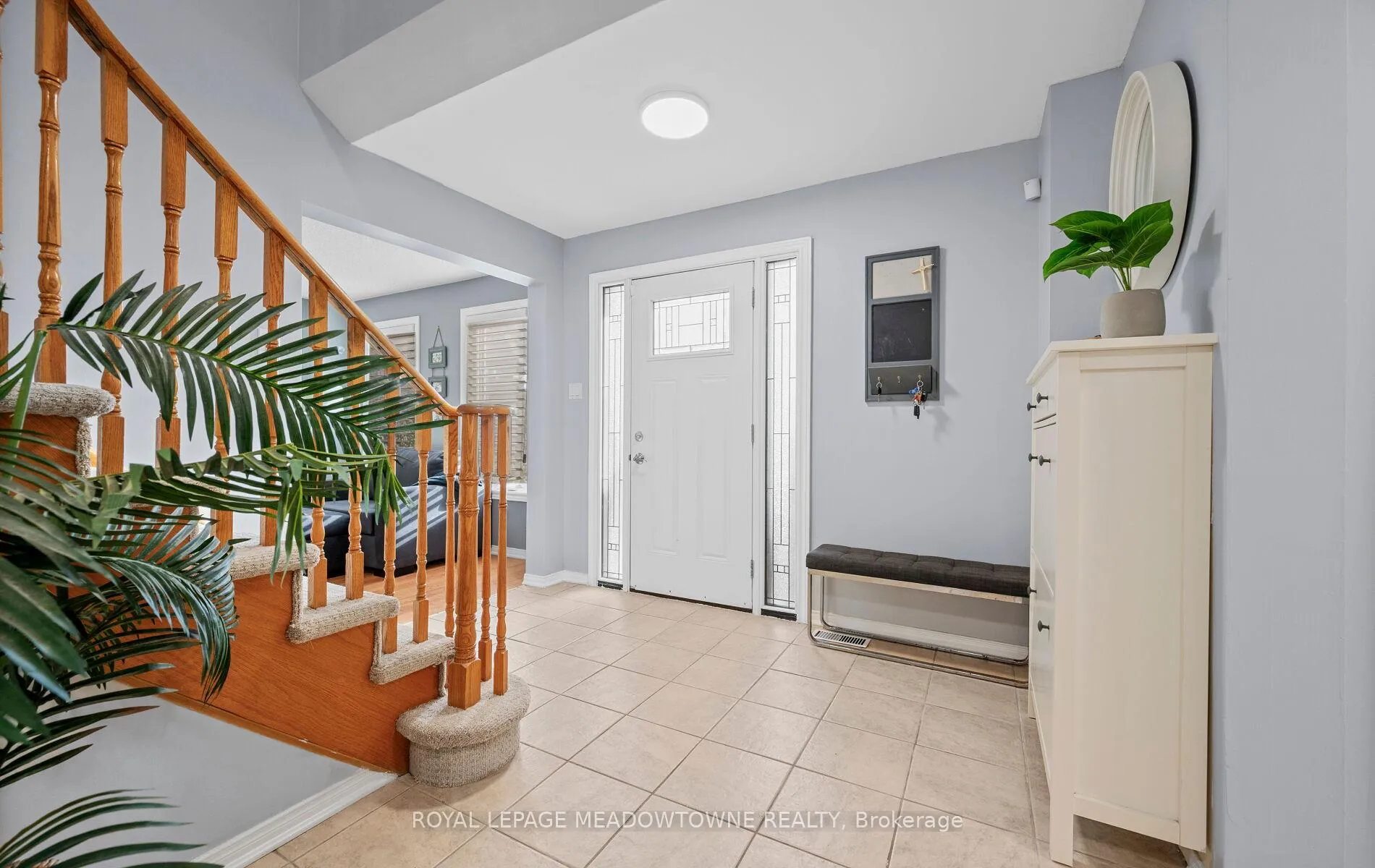 Photo 5 of 16 Cox Crescent, Brampton, Northwood Park — HOMEH