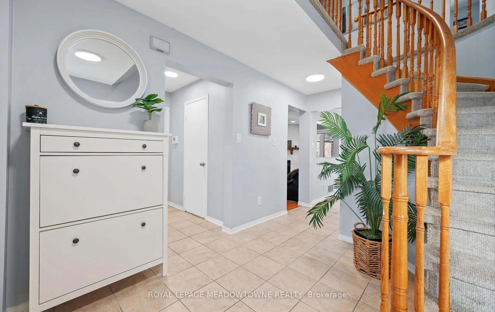 Photo 7 of 16 Cox Crescent, Brampton, Northwood Park — HOMEH