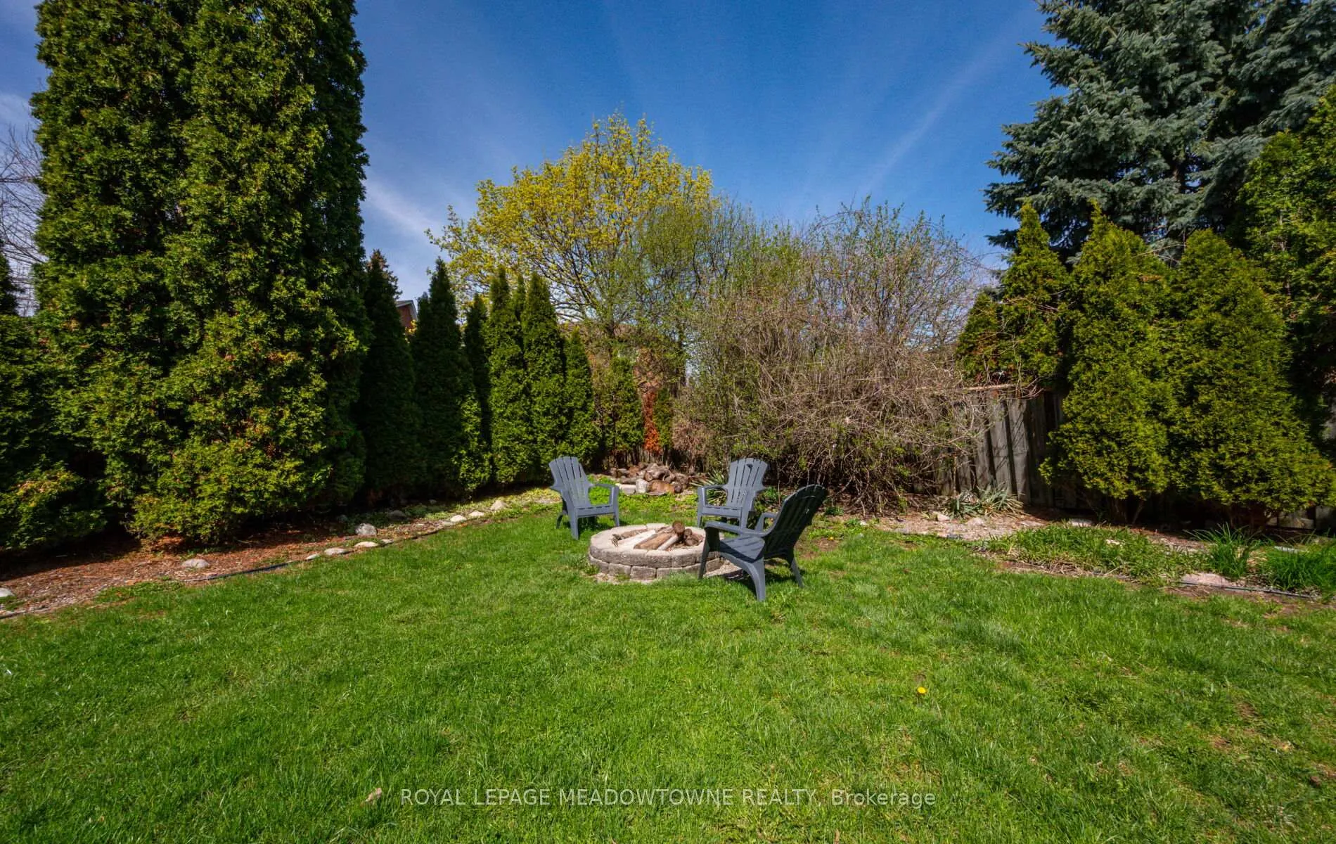 Photo 38 of 16 Cox Crescent, Brampton, Northwood Park — HOMEH