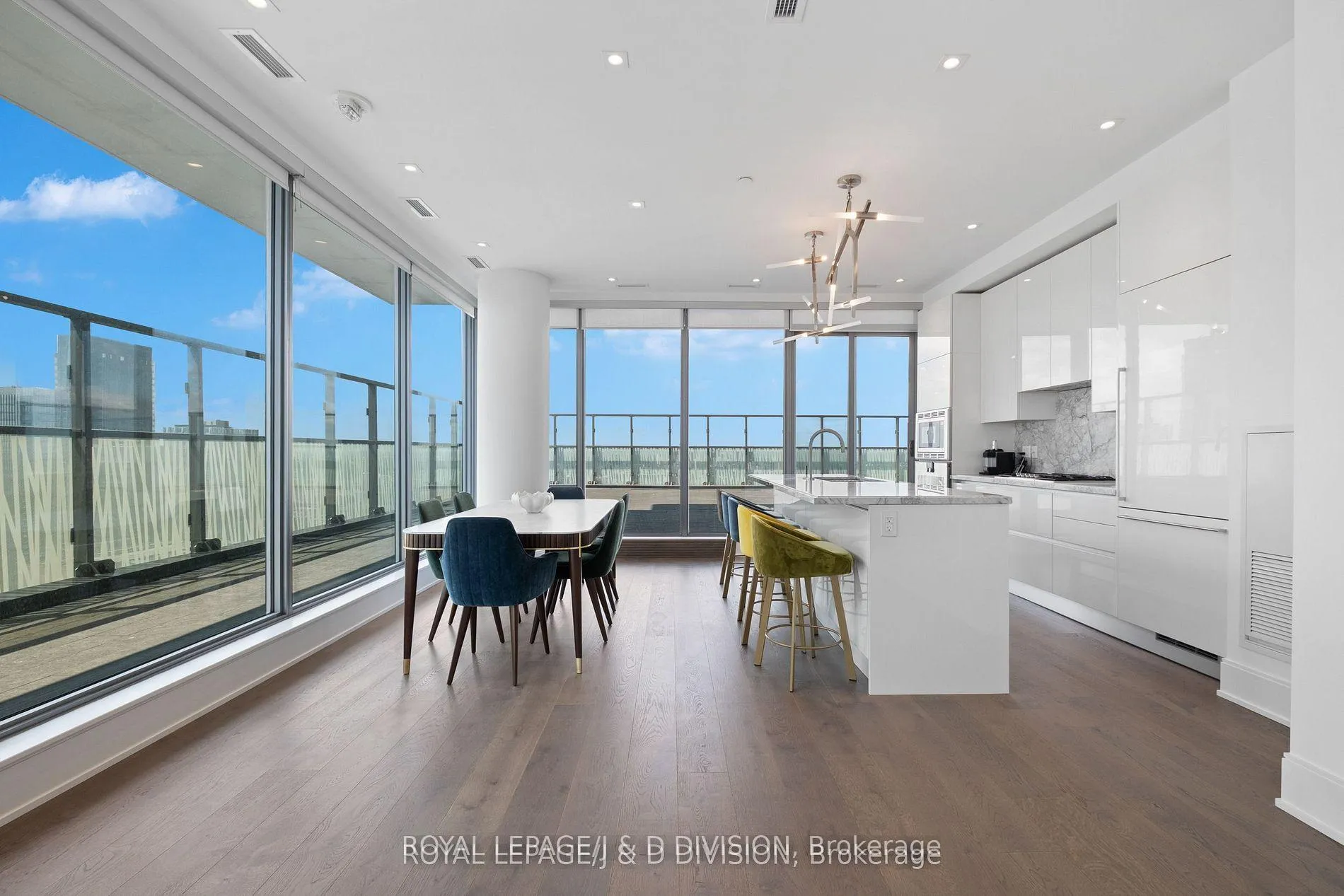 Photo 5 of Unit PH 5502, 50 Charles Street E, Toronto, Church-Yonge Corridor — HOMEH