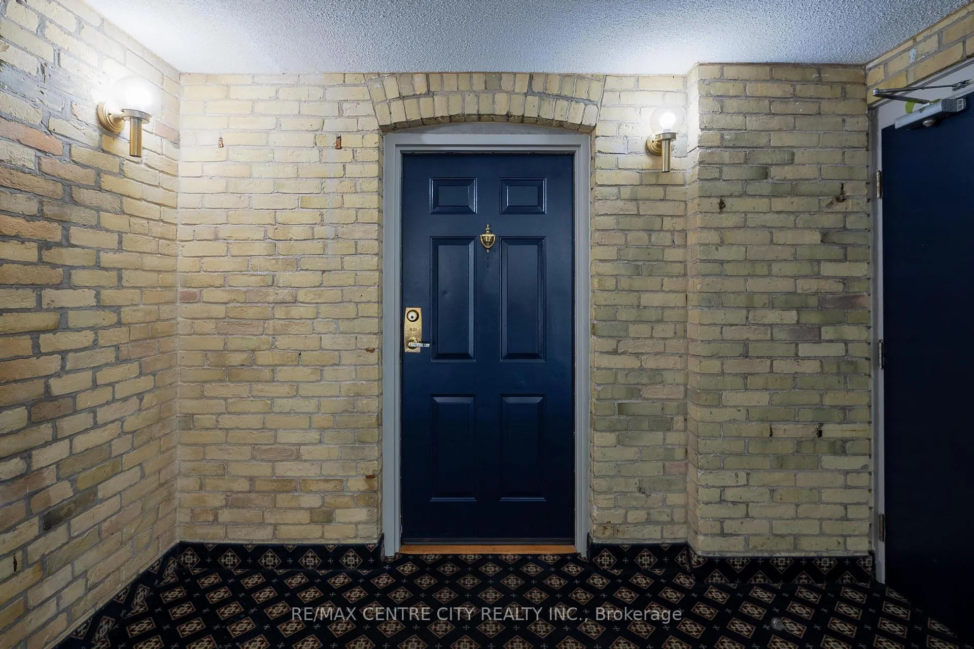 Photo 38 of Unit 401, 280 Queens Avenue S, London, East F — HOMEH