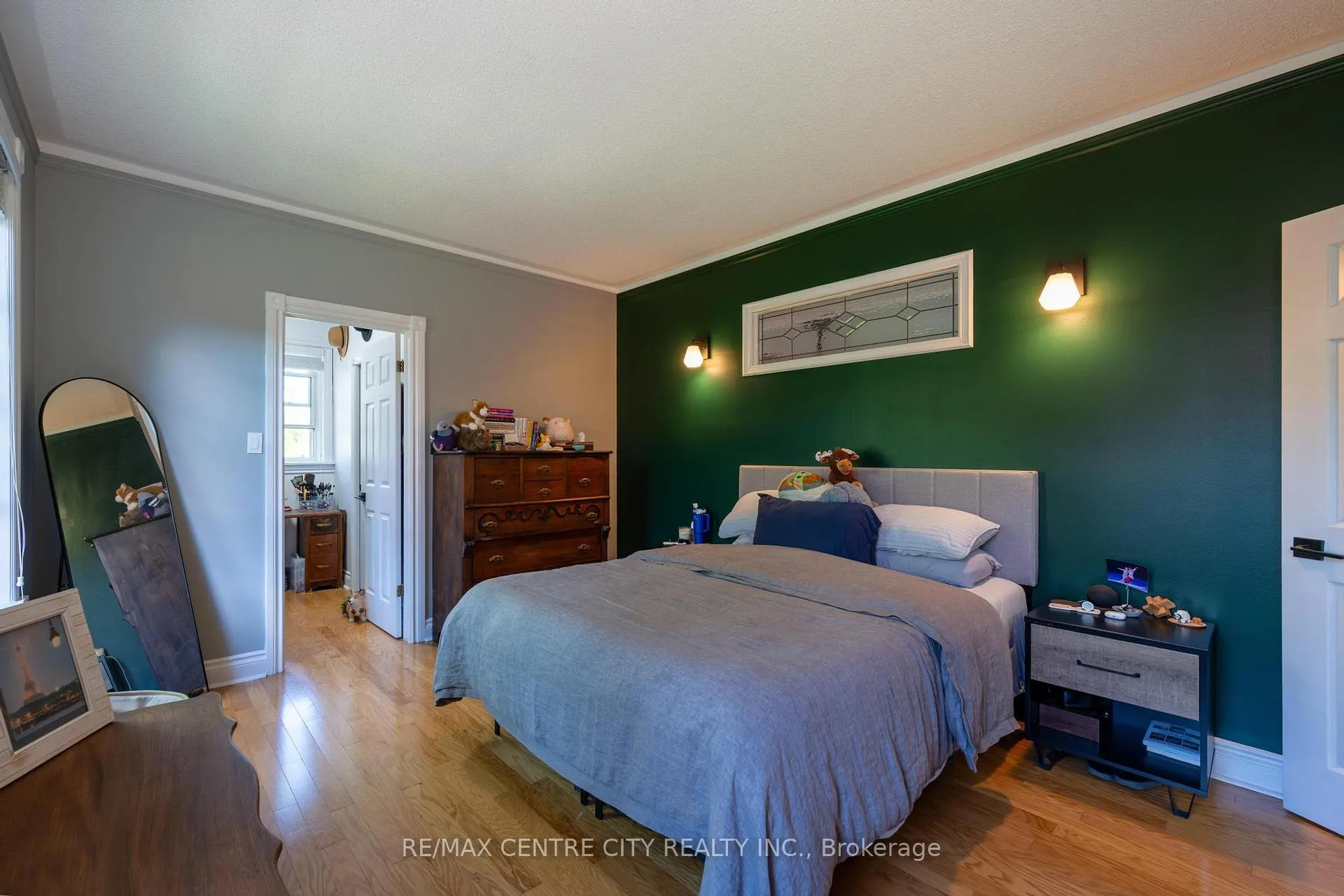 Photo 39 of Unit 401, 280 Queens Avenue S, London, East F — HOMEH