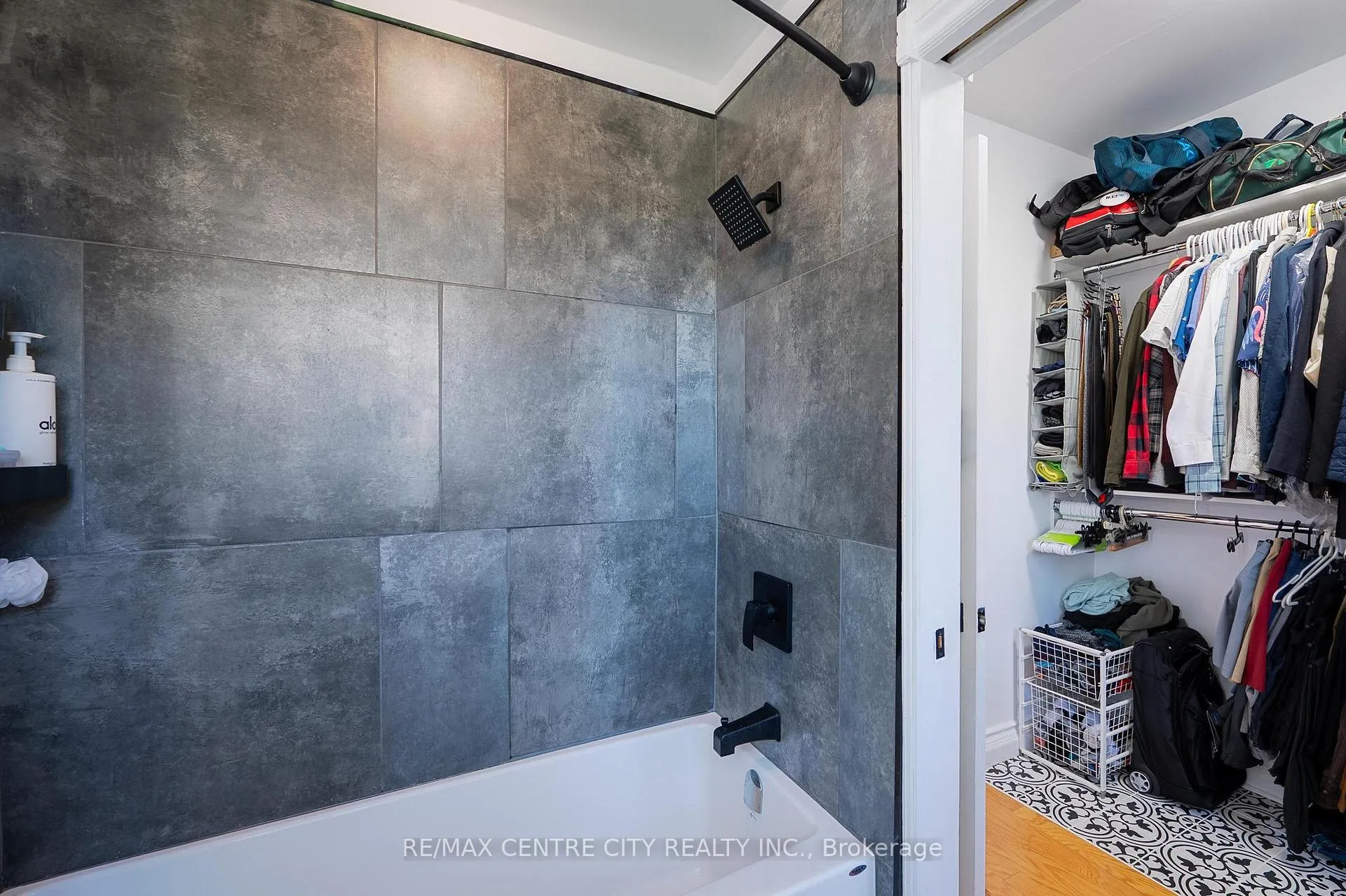 Photo 46 of Unit 401, 280 Queens Avenue S, London, East F — HOMEH