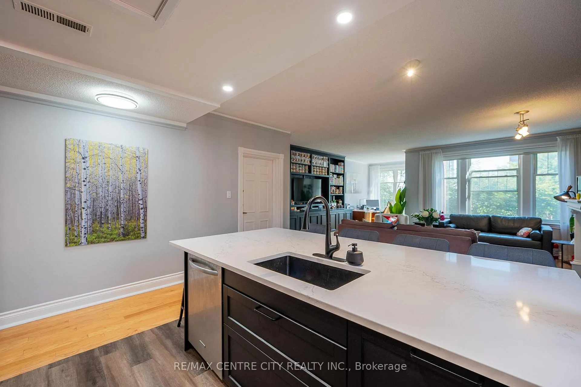 Photo 54 of Unit 401, 280 Queens Avenue S, London, East F — HOMEH