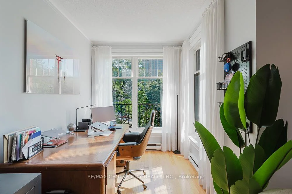 Photo 7 of Unit 401, 280 Queens Avenue S, London, East F — HOMEH