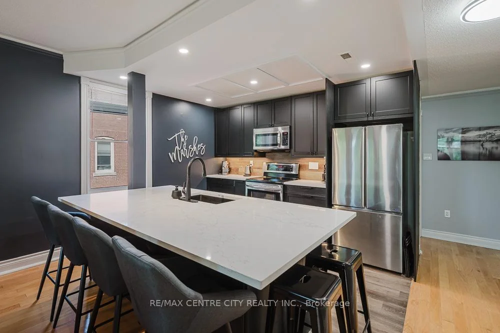 Photo 10 of Unit 401, 280 Queens Avenue S, London, East F — HOMEH