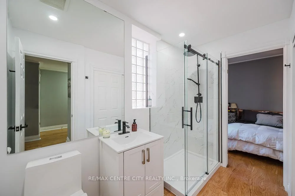 Photo 23 of Unit 401, 280 Queens Avenue S, London, East F — HOMEH