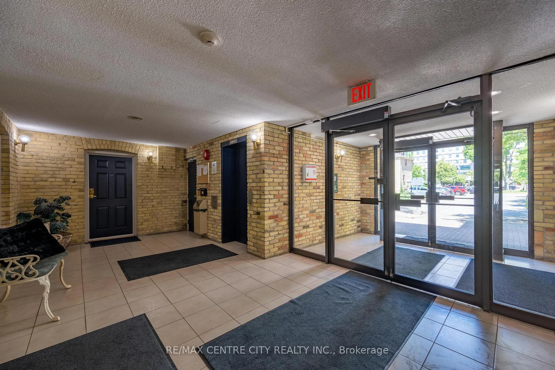 Photo 36 of Unit 401, 280 Queens Avenue S, London, East F — HOMEH