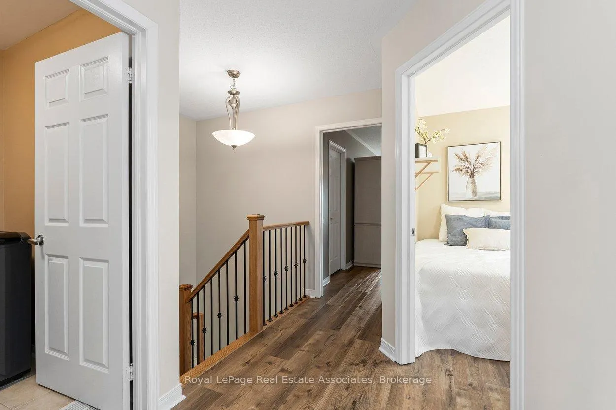 Photo 24 of 158 Gentile Circle, Vaughan, Elder Mills — HOMEH
