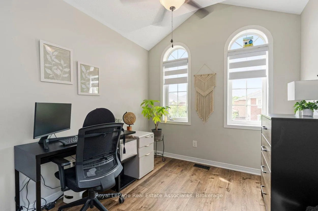 Photo 29 of 158 Gentile Circle, Vaughan, Elder Mills — HOMEH