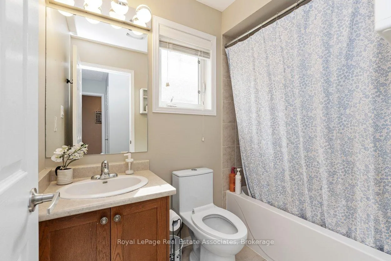 Photo 31 of 158 Gentile Circle, Vaughan, Elder Mills — HOMEH