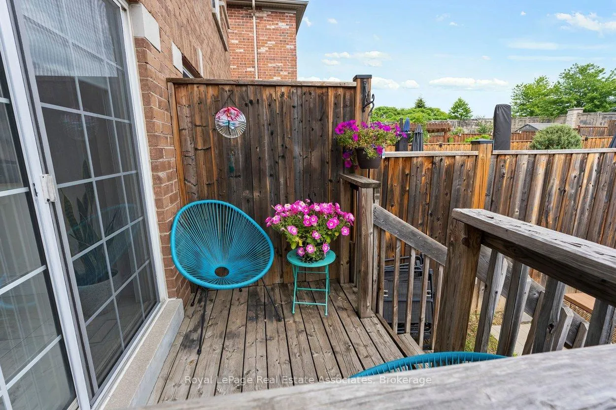 Photo 34 of 158 Gentile Circle, Vaughan, Elder Mills — HOMEH