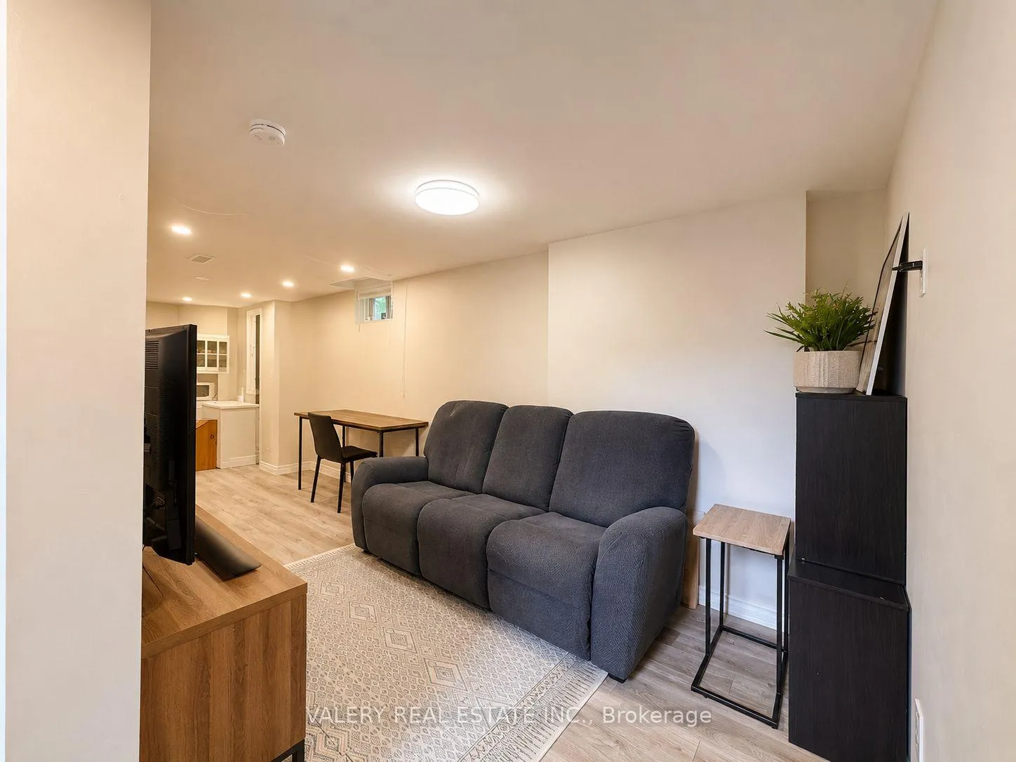 Photo 6 of Unit 1, 1141 Beaver Valley Crescent, Oshawa, Northglen — HOMEH