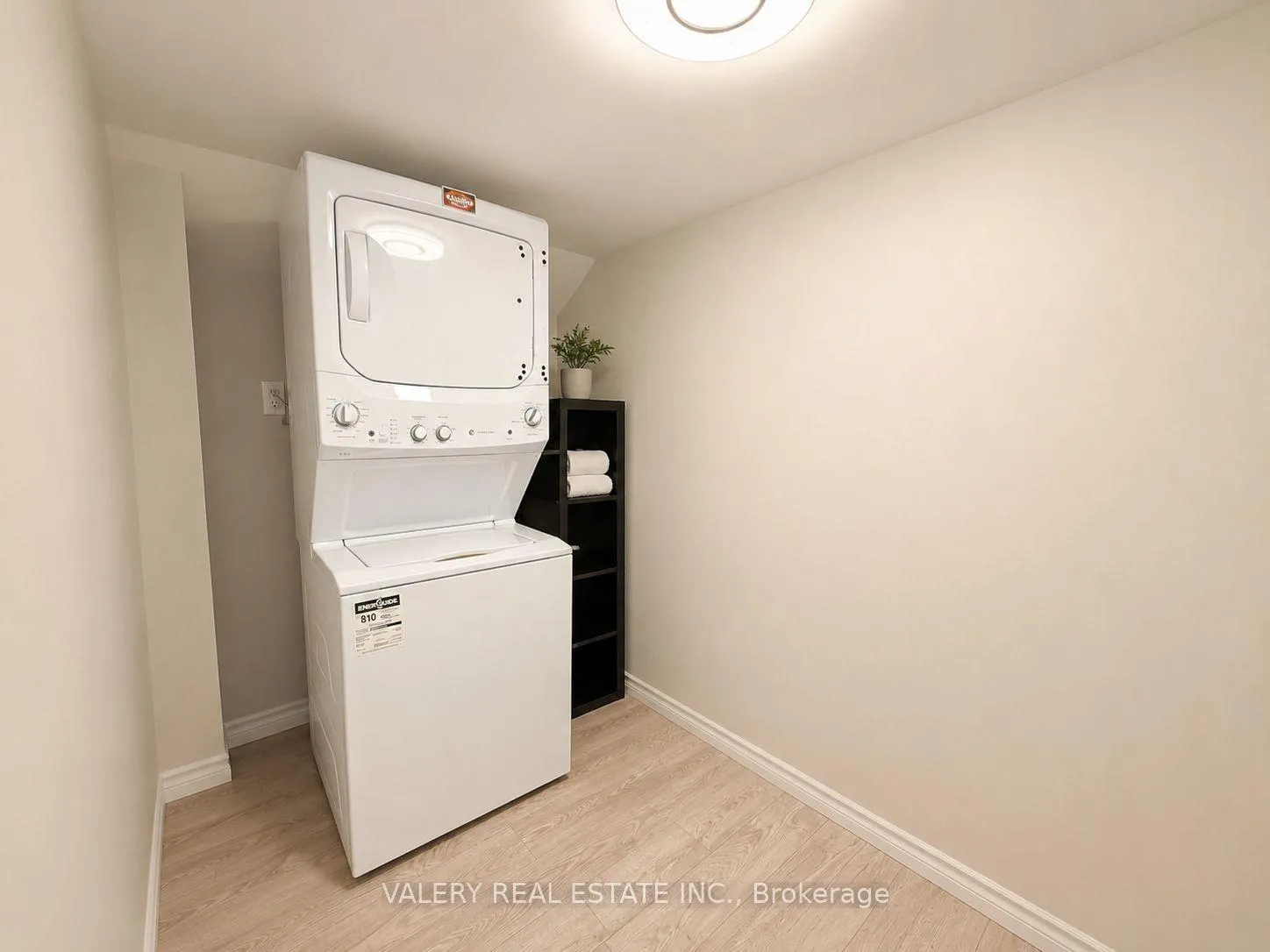 Photo 8 of Unit 1, 1141 Beaver Valley Crescent, Oshawa, Northglen — HOMEH