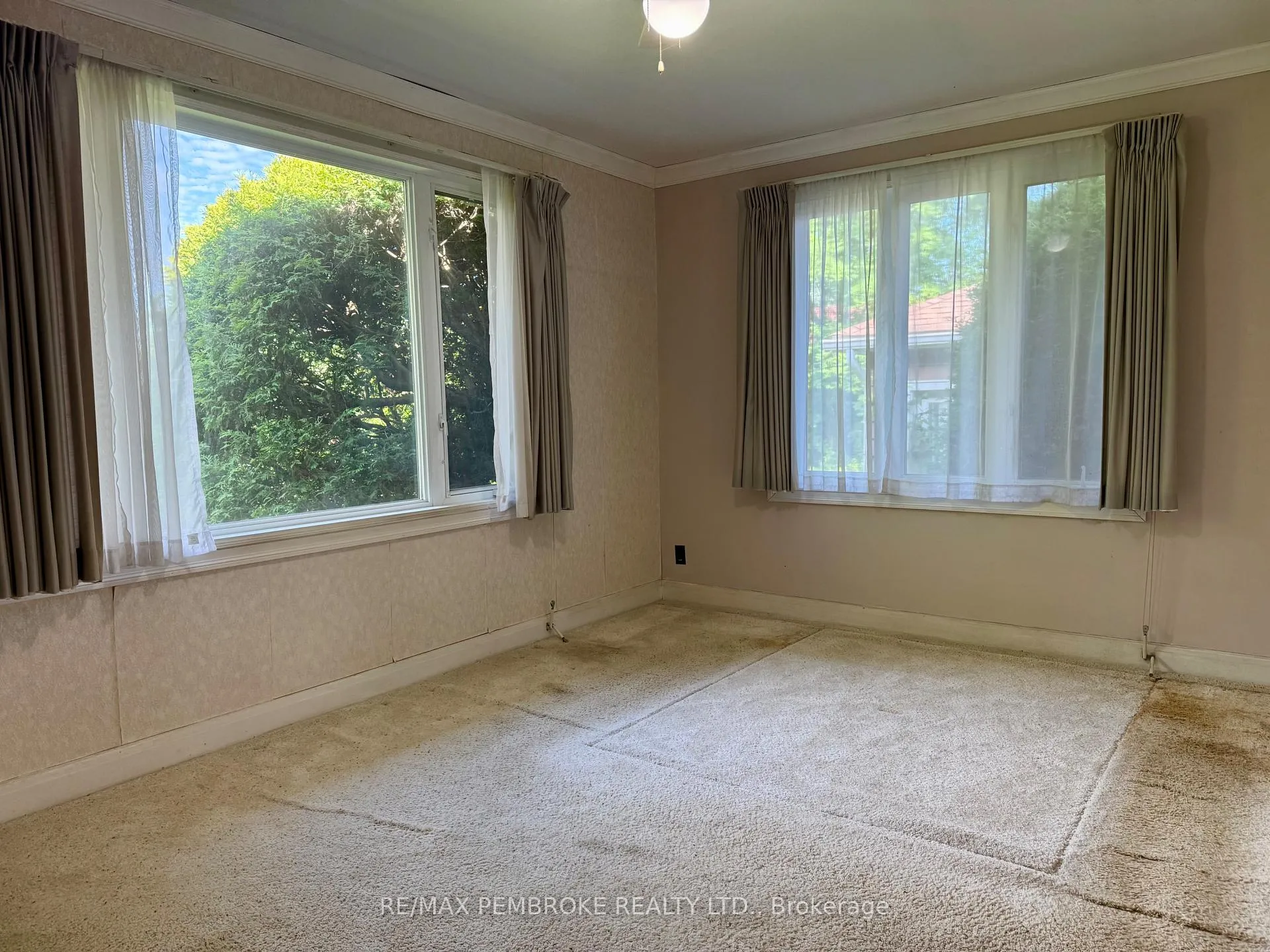 Photo 9 of 474 Fraser Street, Pembroke, Pembroke — HOMEH