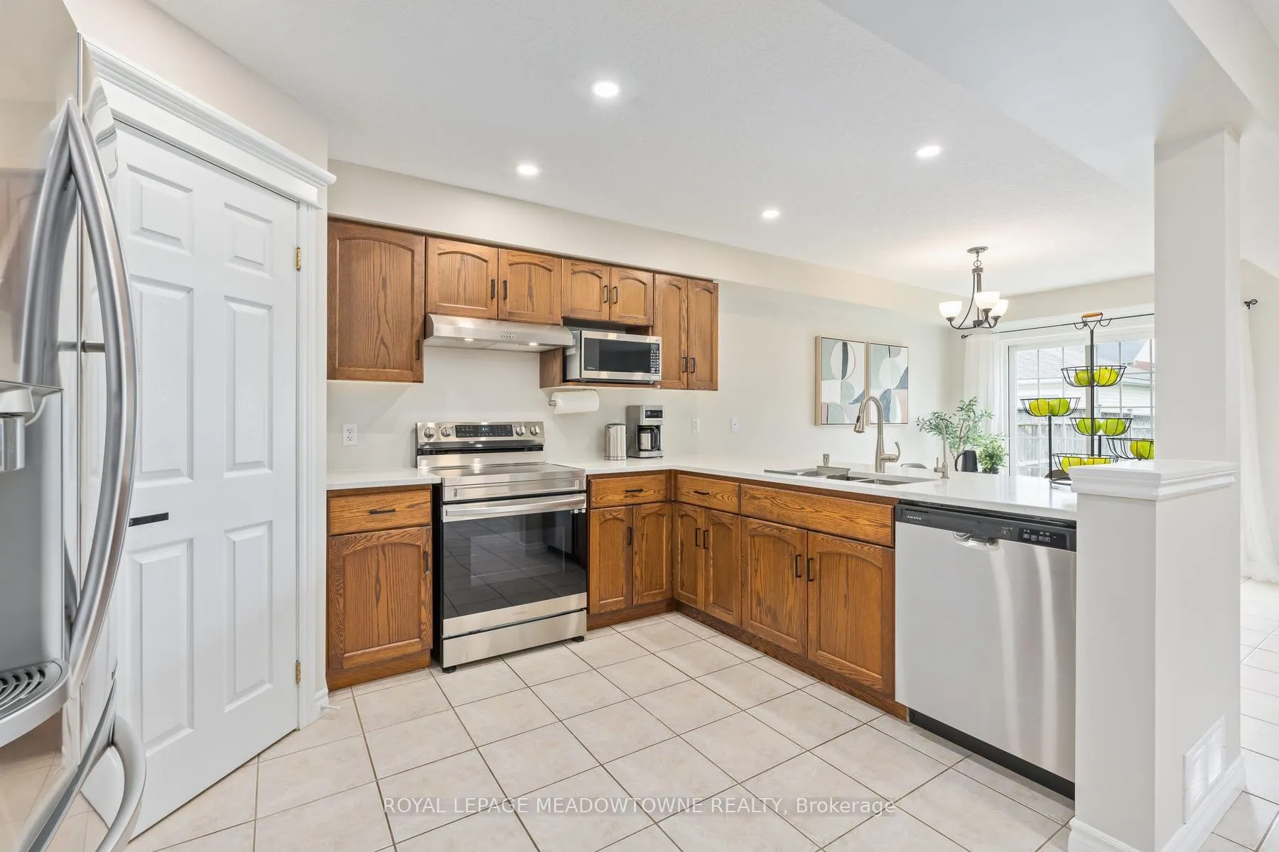 Photo 8 of 160 Old Maple Boulevard, Guelph/Eramosa, Rockwood — HOMEH