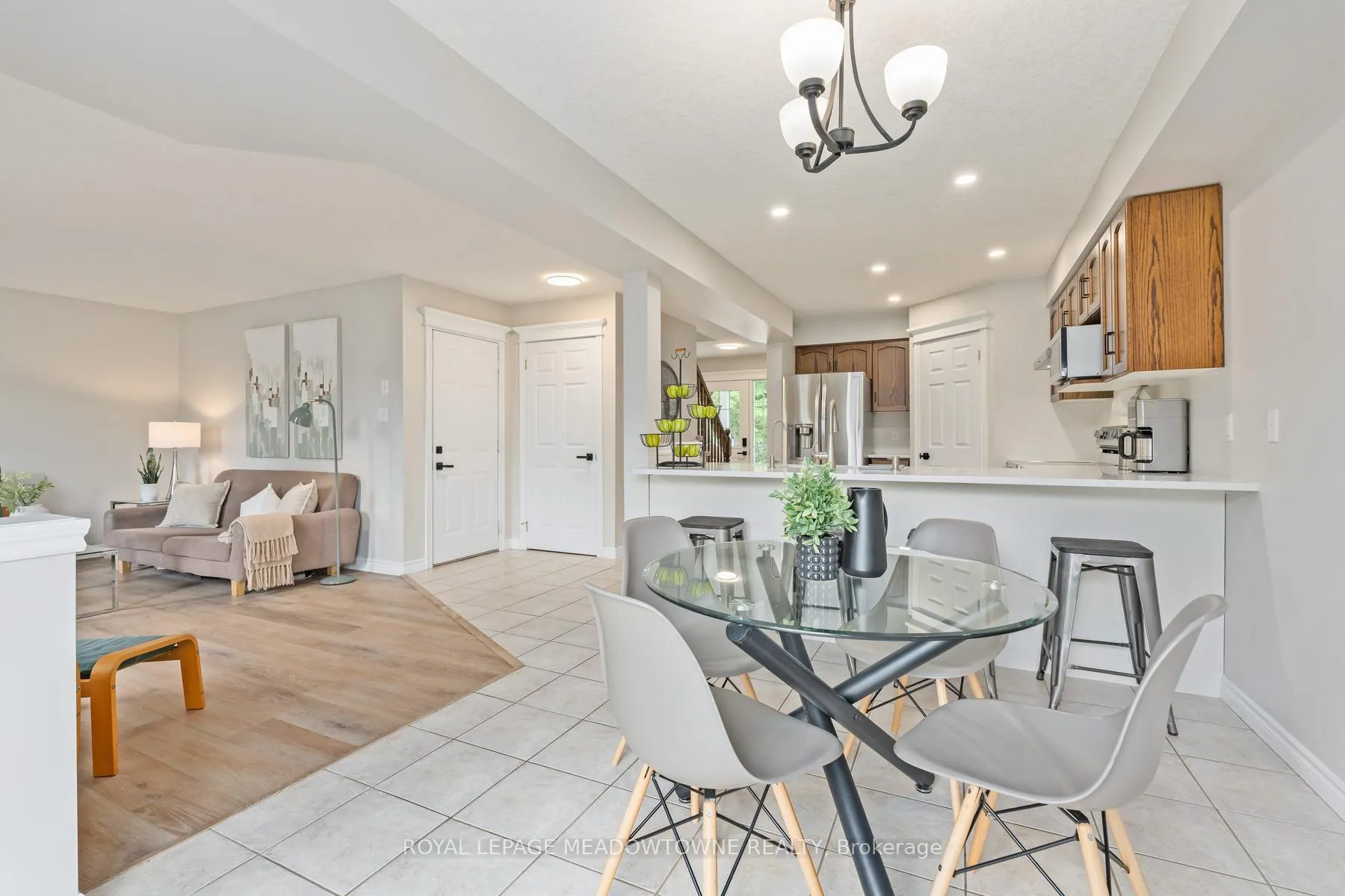 Photo 11 of 160 Old Maple Boulevard, Guelph/Eramosa, Rockwood — HOMEH