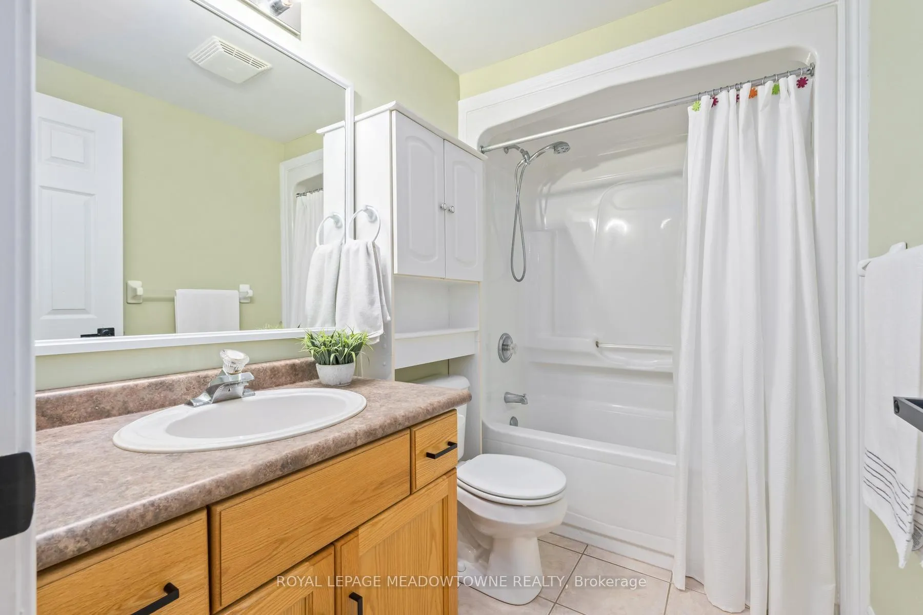 Photo 21 of 160 Old Maple Boulevard, Guelph/Eramosa, Rockwood — HOMEH
