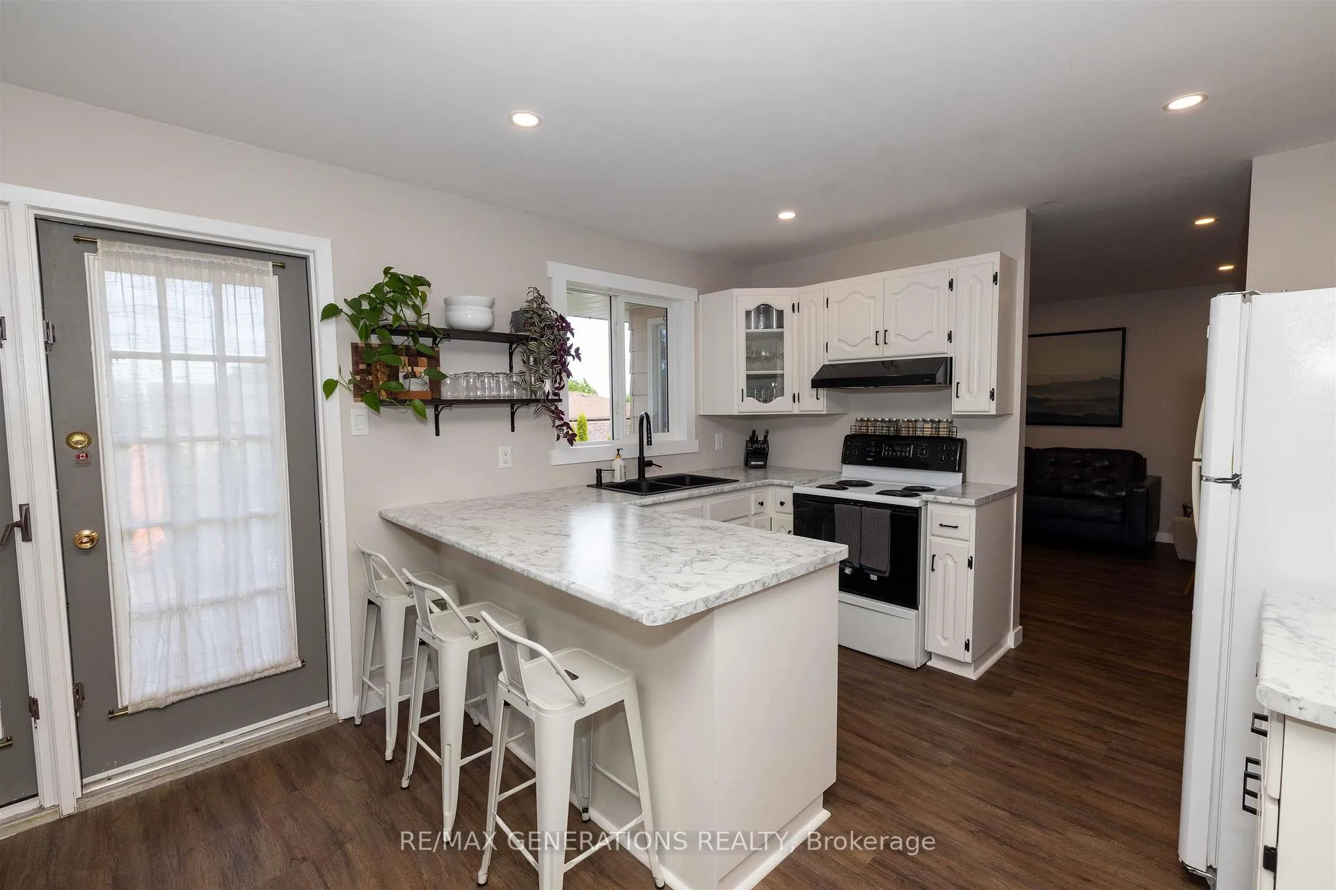 Photo 7 of 212 Downing Street, Thunder Bay, Dawson Heights — HOMEH