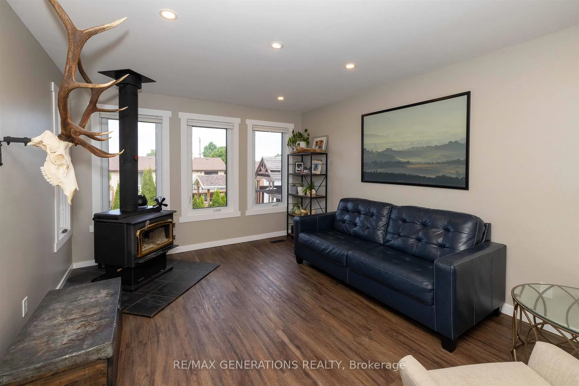 Photo 10 of 212 Downing Street, Thunder Bay, Dawson Heights — HOMEH