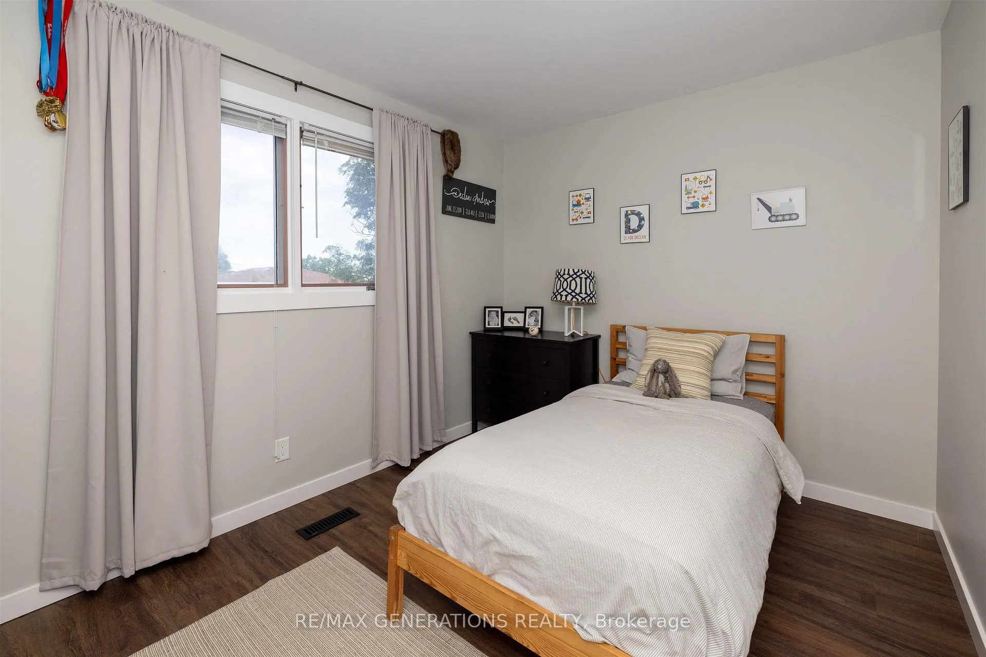 Photo 14 of 212 Downing Street, Thunder Bay, Dawson Heights — HOMEH