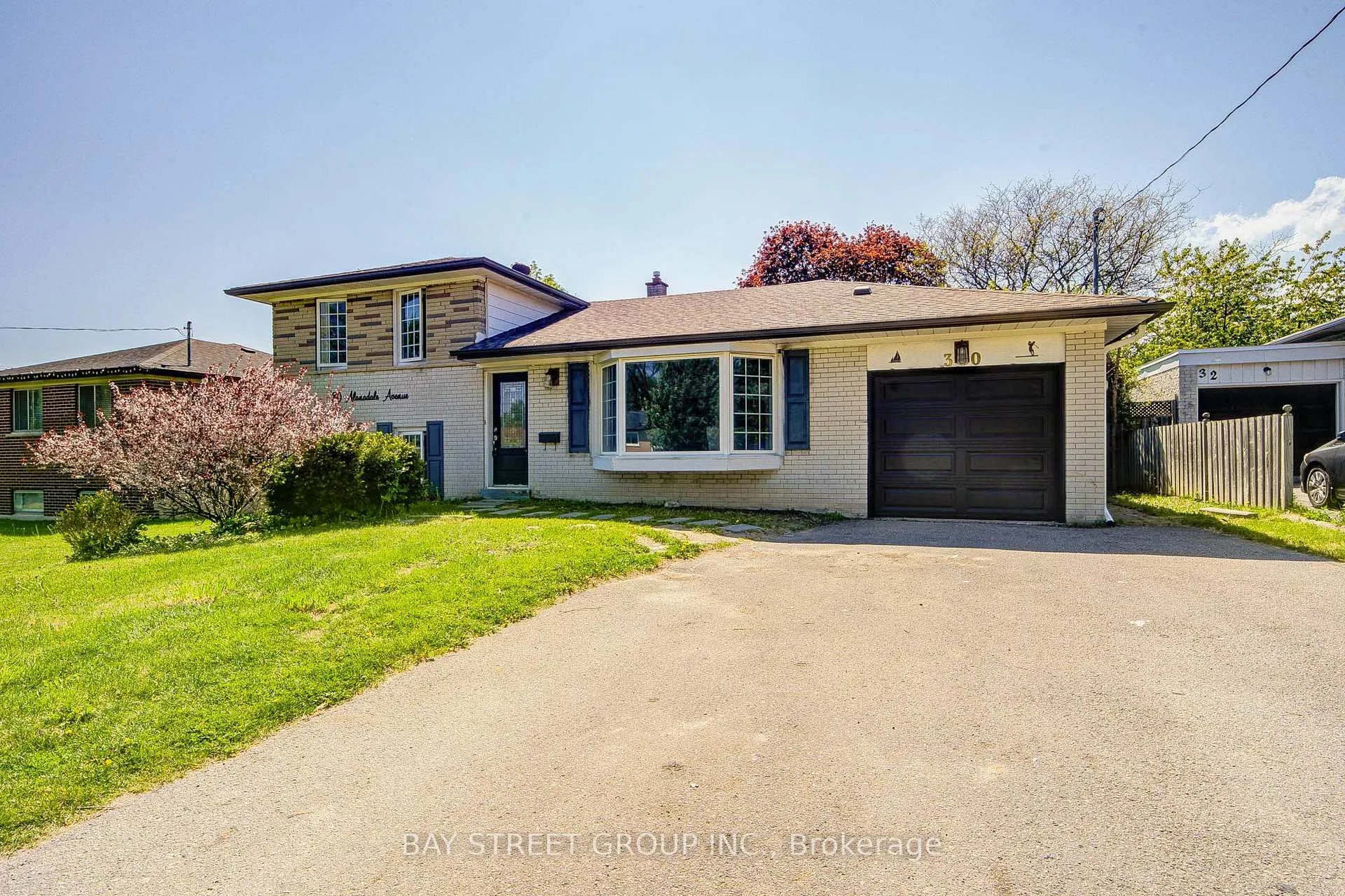 Photo 4 of 30 Alanadale Avenue, Markham, Bullock — HOMEH
