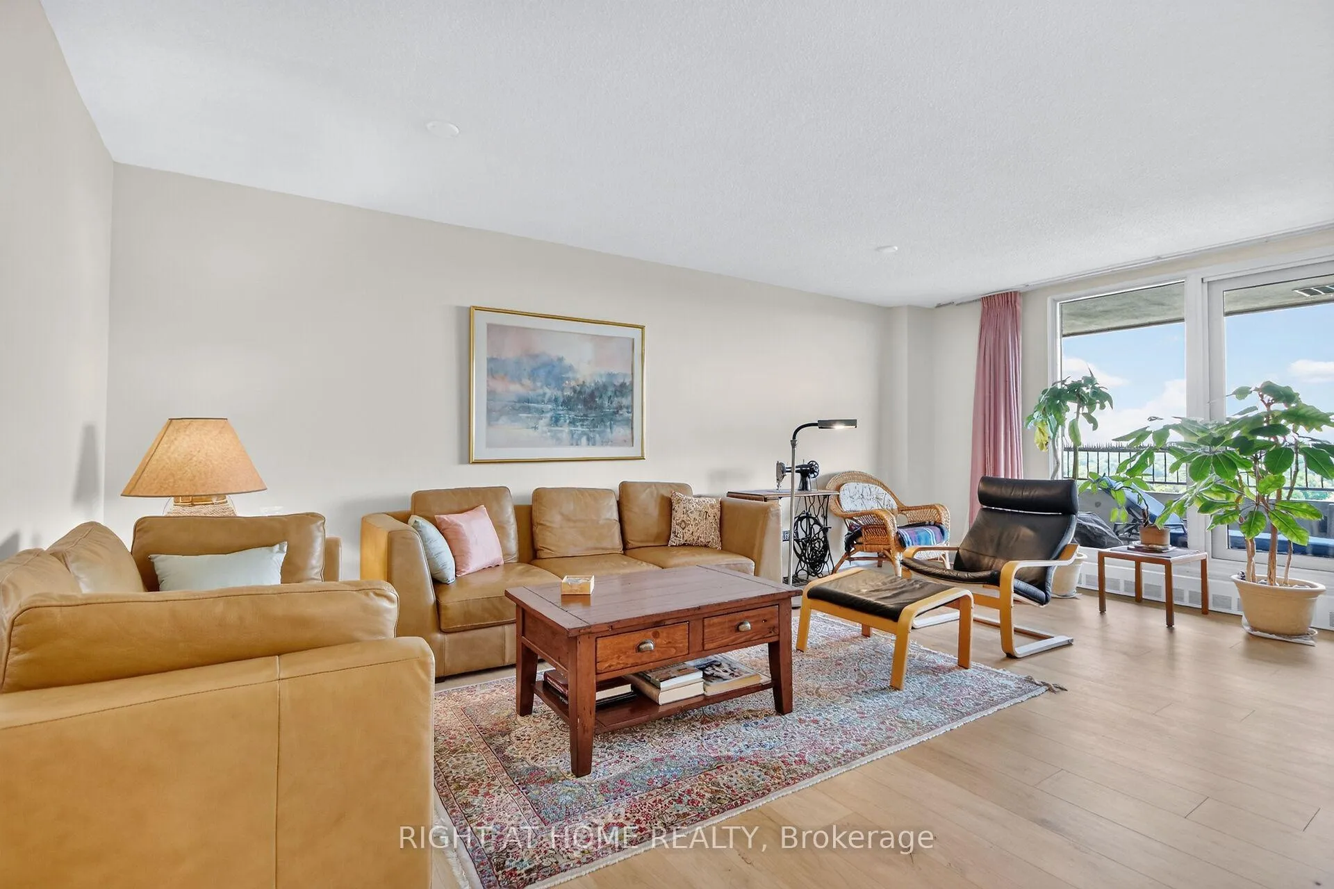 Photo 4 of Unit 2204, 1785 Riverside Drive, Ottawa, Riverview Park — HOMEH
