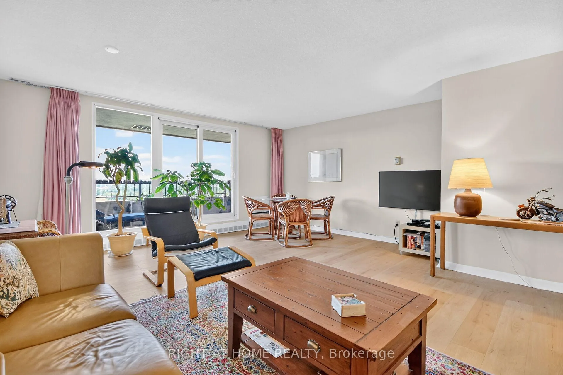 Photo 7 of Unit 2204, 1785 Riverside Drive, Ottawa, Riverview Park — HOMEH