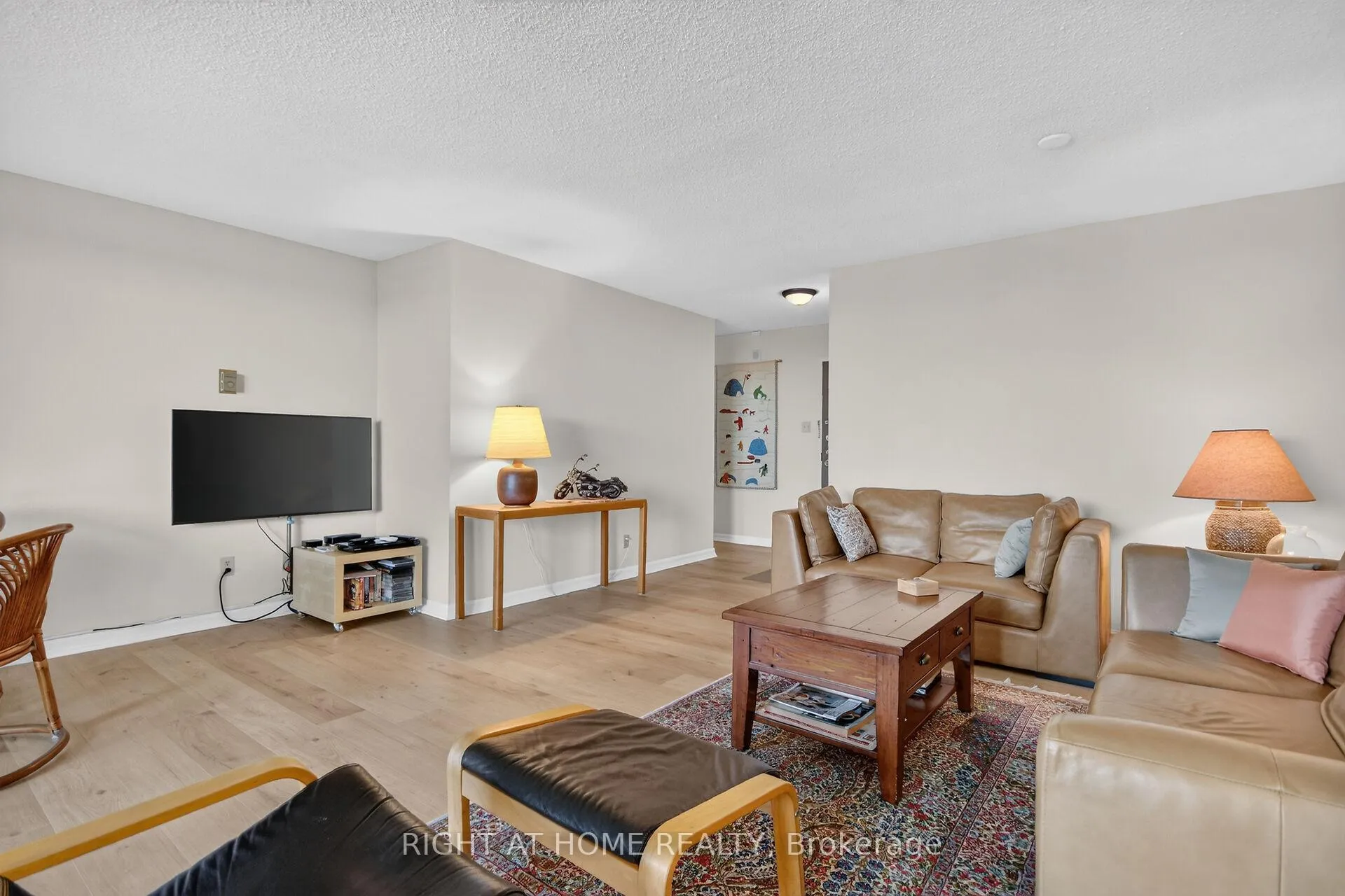 Photo 8 of Unit 2204, 1785 Riverside Drive, Ottawa, Riverview Park — HOMEH
