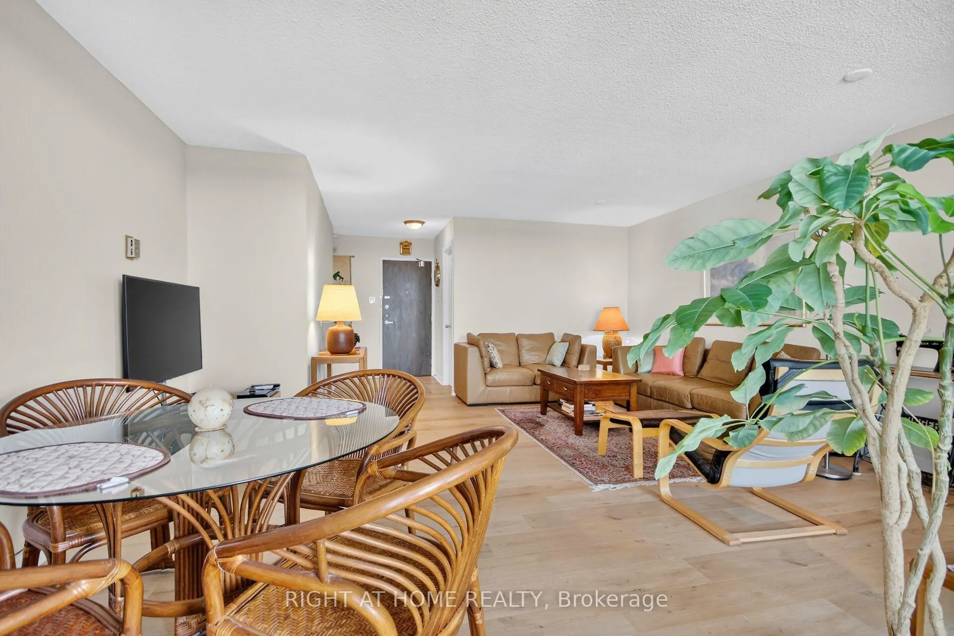 Photo 9 of Unit 2204, 1785 Riverside Drive, Ottawa, Riverview Park — HOMEH