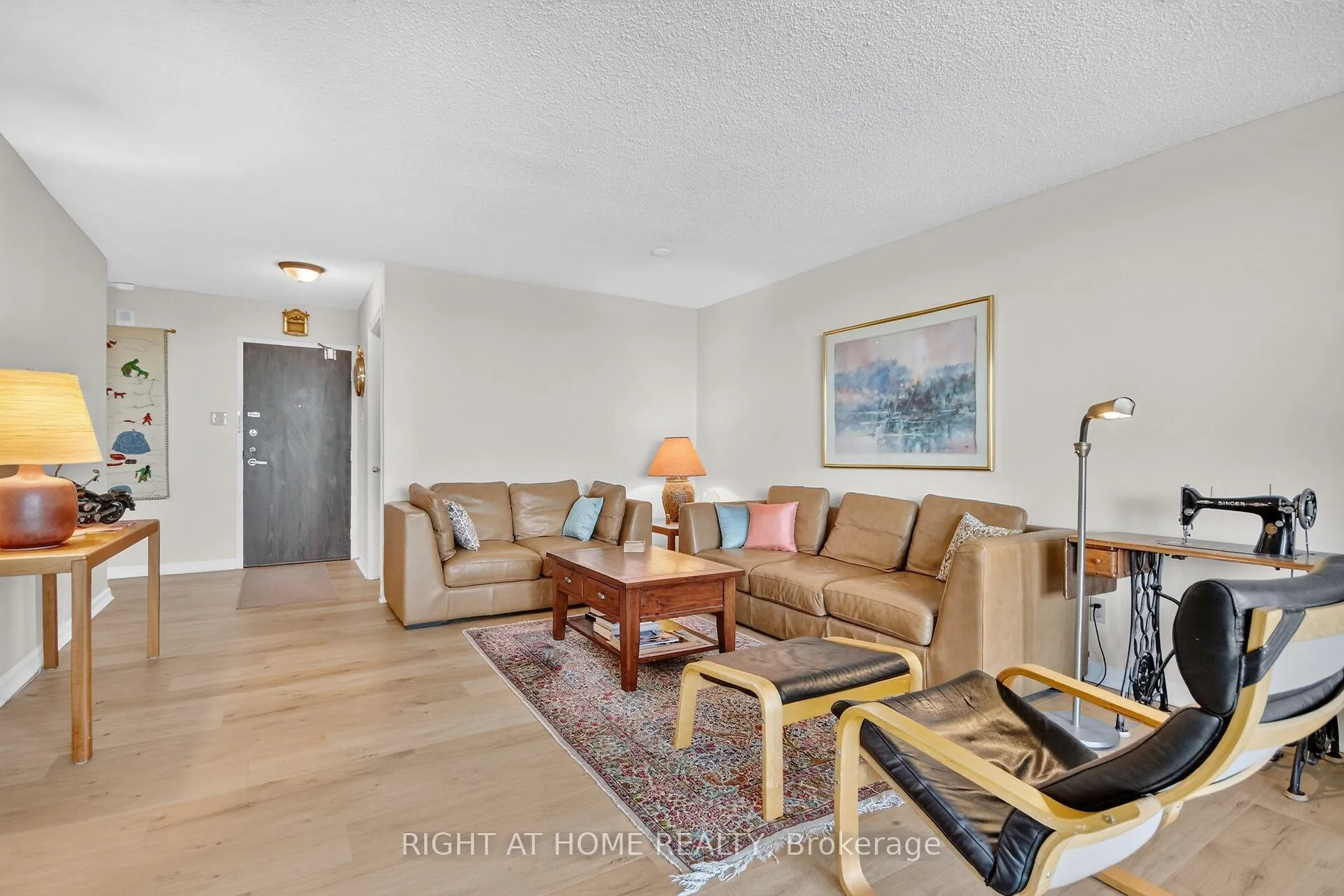 Photo 10 of Unit 2204, 1785 Riverside Drive, Ottawa, Riverview Park — HOMEH