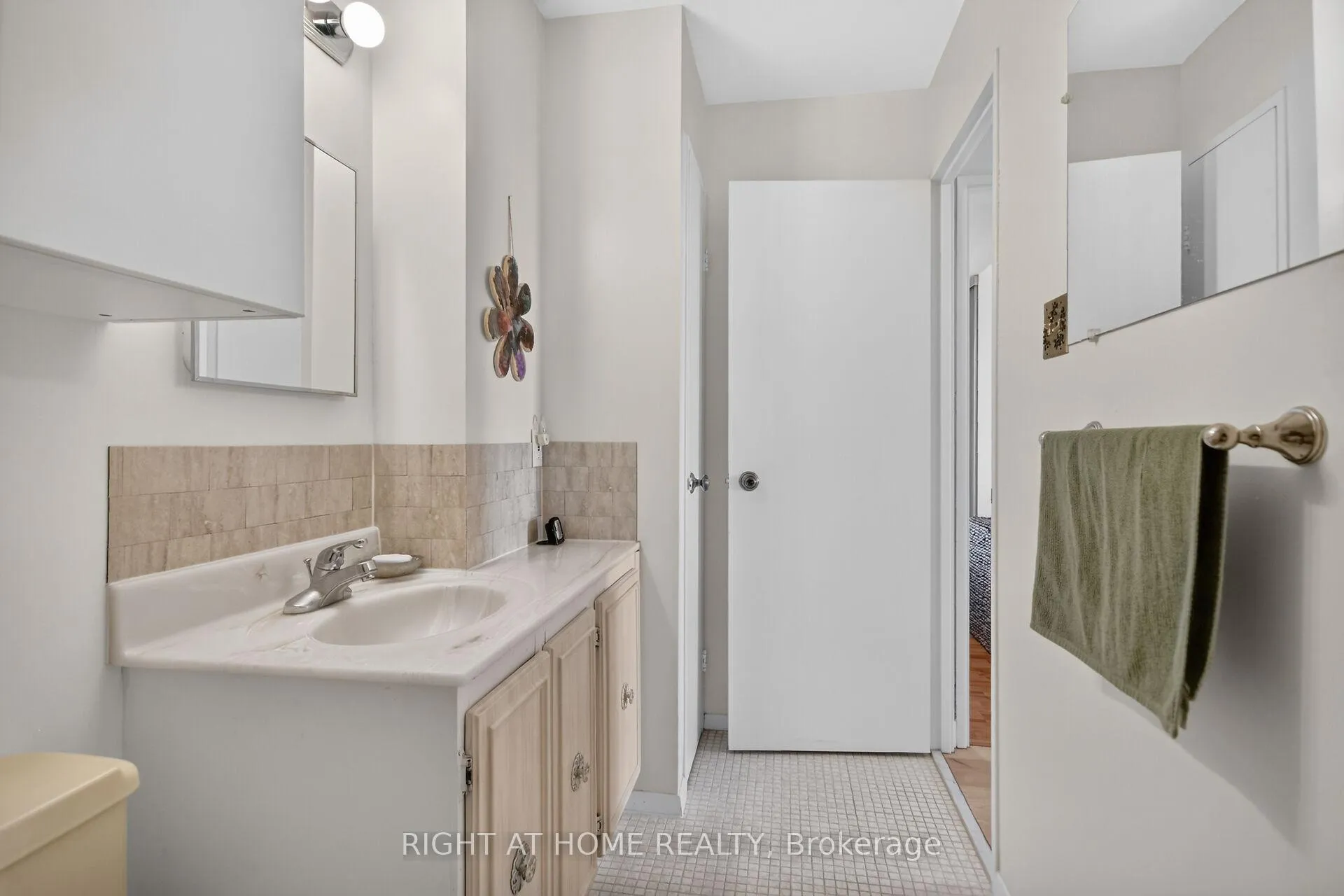 Photo 27 of Unit 2204, 1785 Riverside Drive, Ottawa, Riverview Park — HOMEH