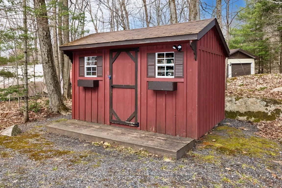 Photo 31 of 391 Salmon Lake Road, Seguin — HOMEH
