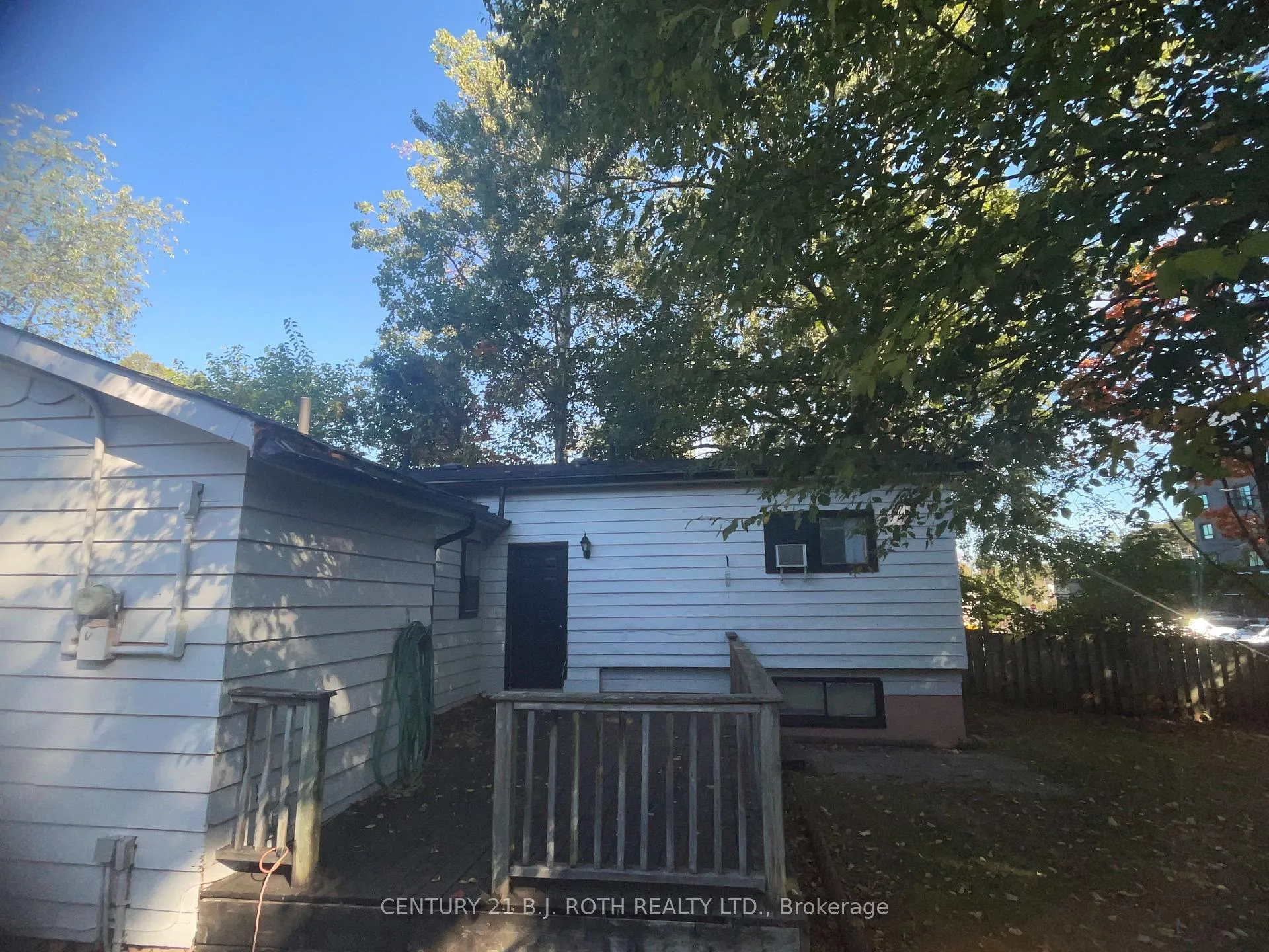 Photo 2 of 2087 Lilac Drive, Innisfil, Alcona — HOMEH