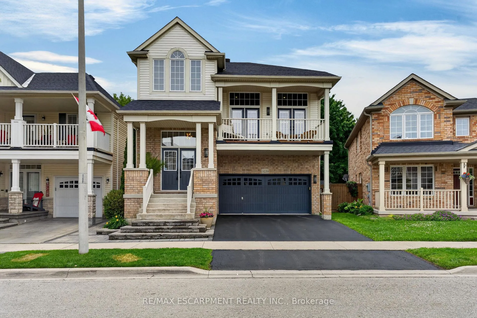 Photo 2 of 3220 Steeplechase Drive, Burlington, Alton — HOMEH