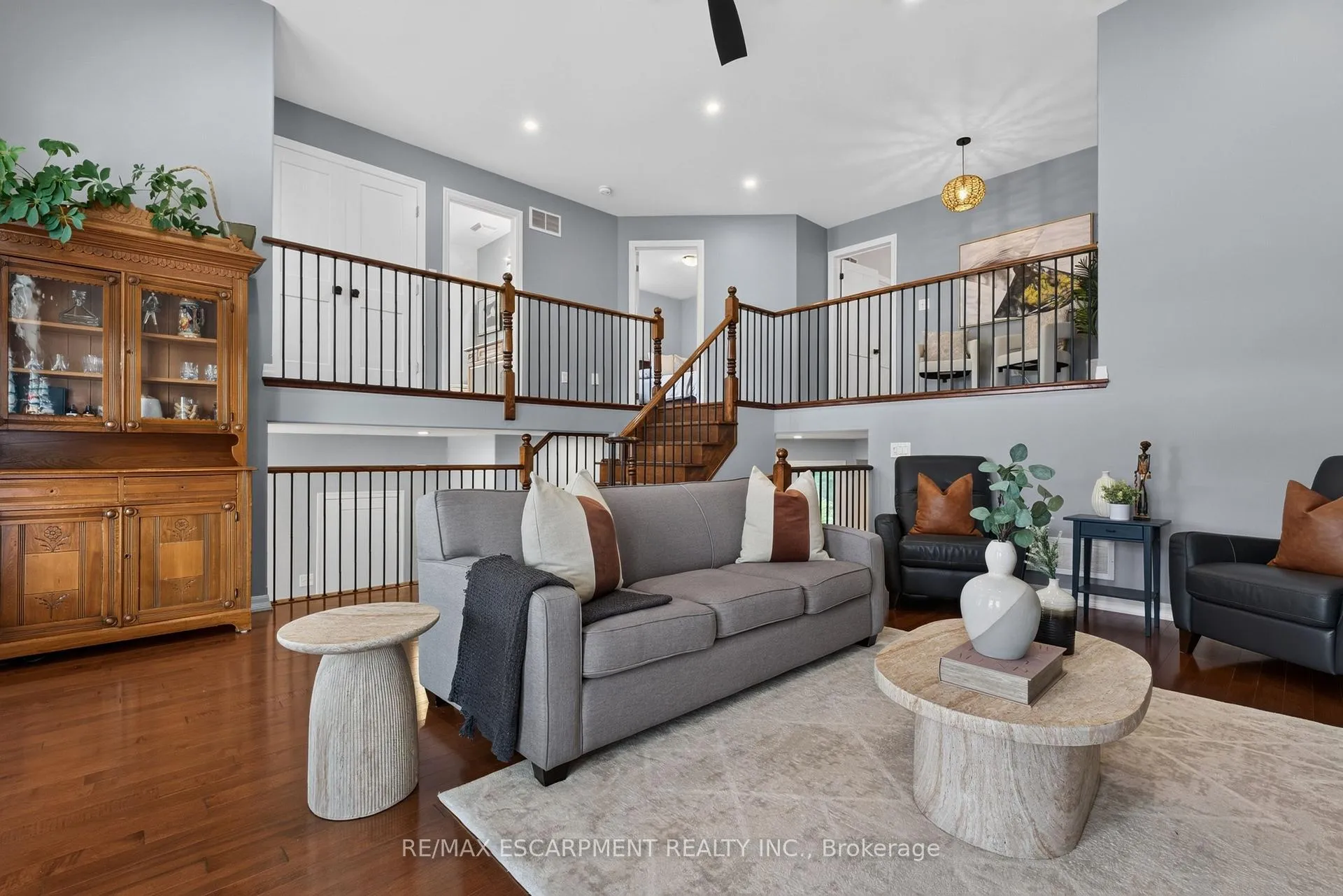 Photo 4 of 3220 Steeplechase Drive, Burlington, Alton — HOMEH