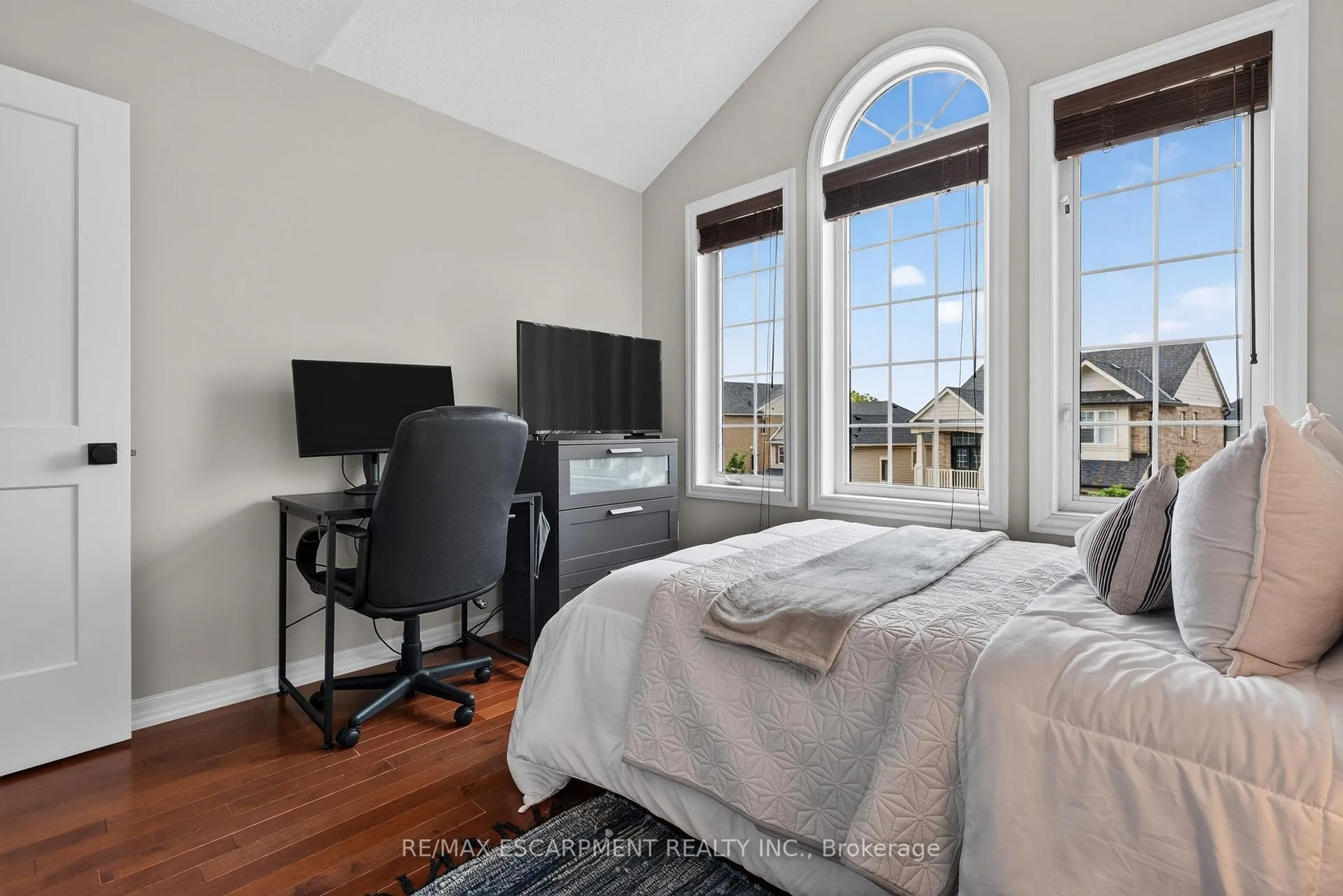 Photo 20 of 3220 Steeplechase Drive, Burlington, Alton — HOMEH