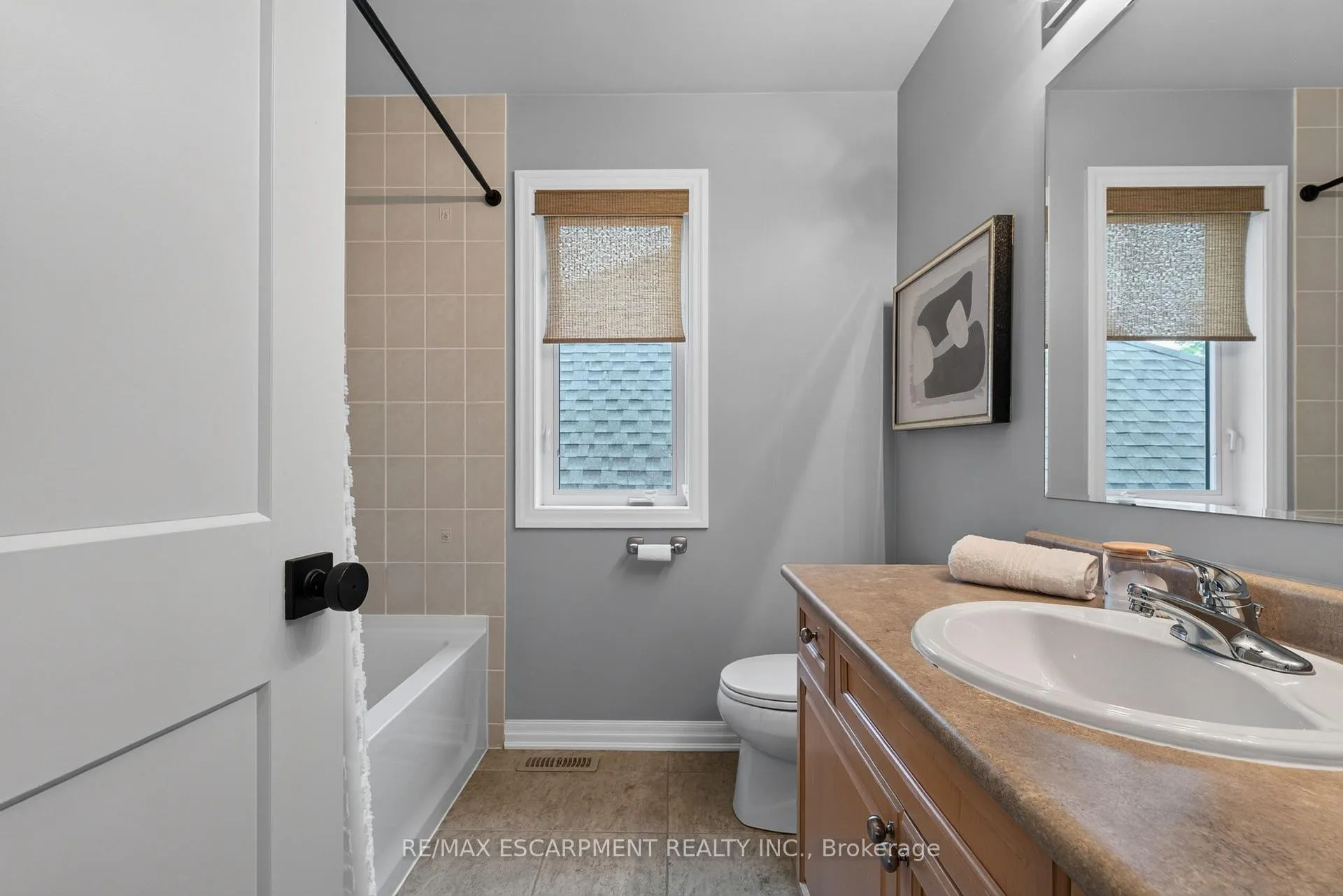 Photo 23 of 3220 Steeplechase Drive, Burlington, Alton — HOMEH